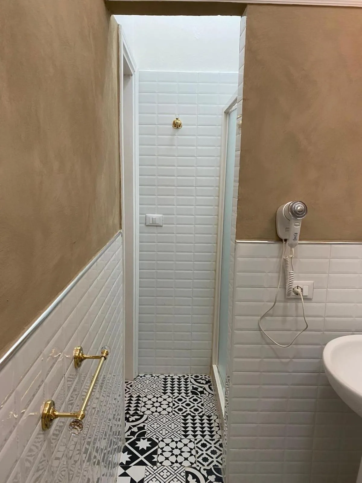 Shower in Boutique Hotel Calais Milano