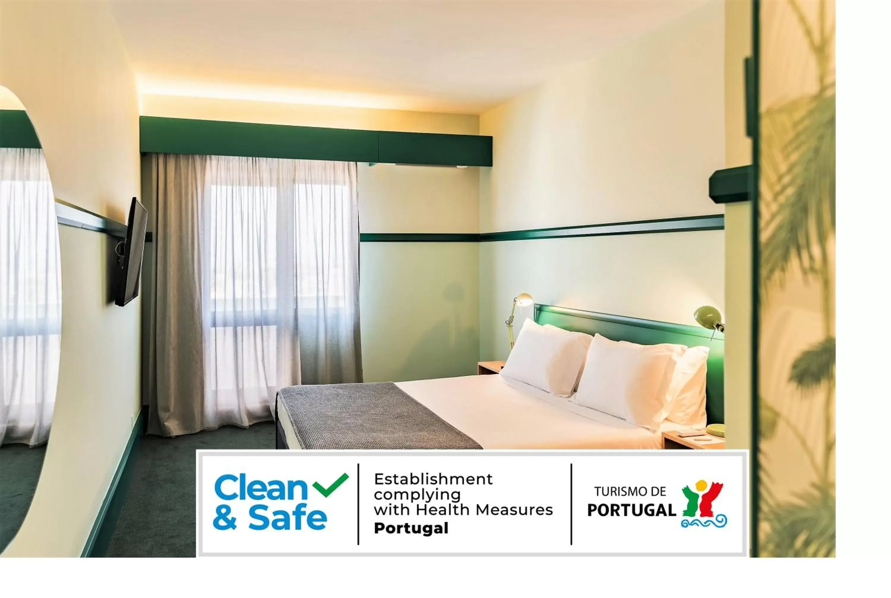 Logo/Certificate/Sign, Bed in Amazonia Lisboa Hotel
