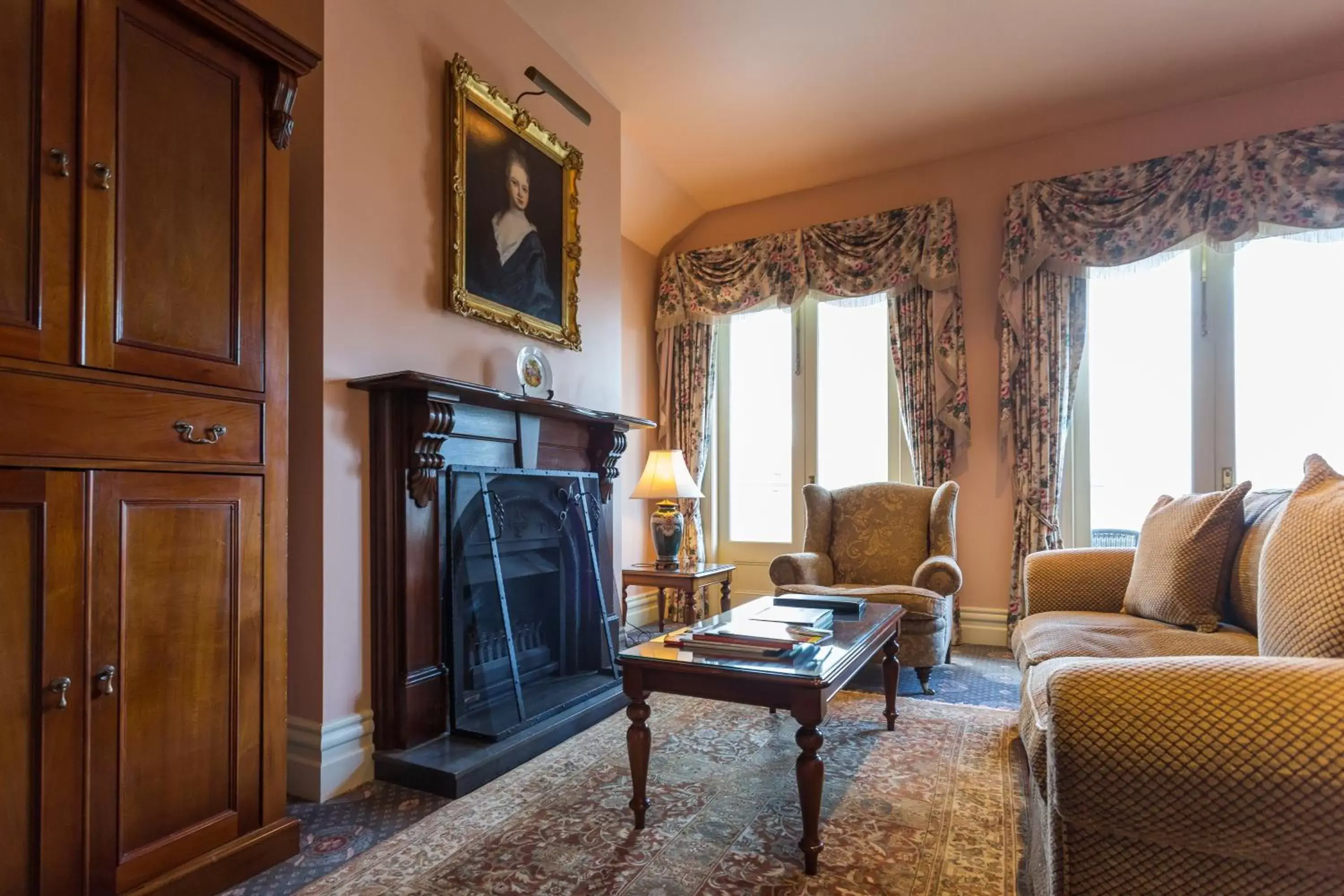 TV and multimedia, Seating Area in Chateau Yering Hotel