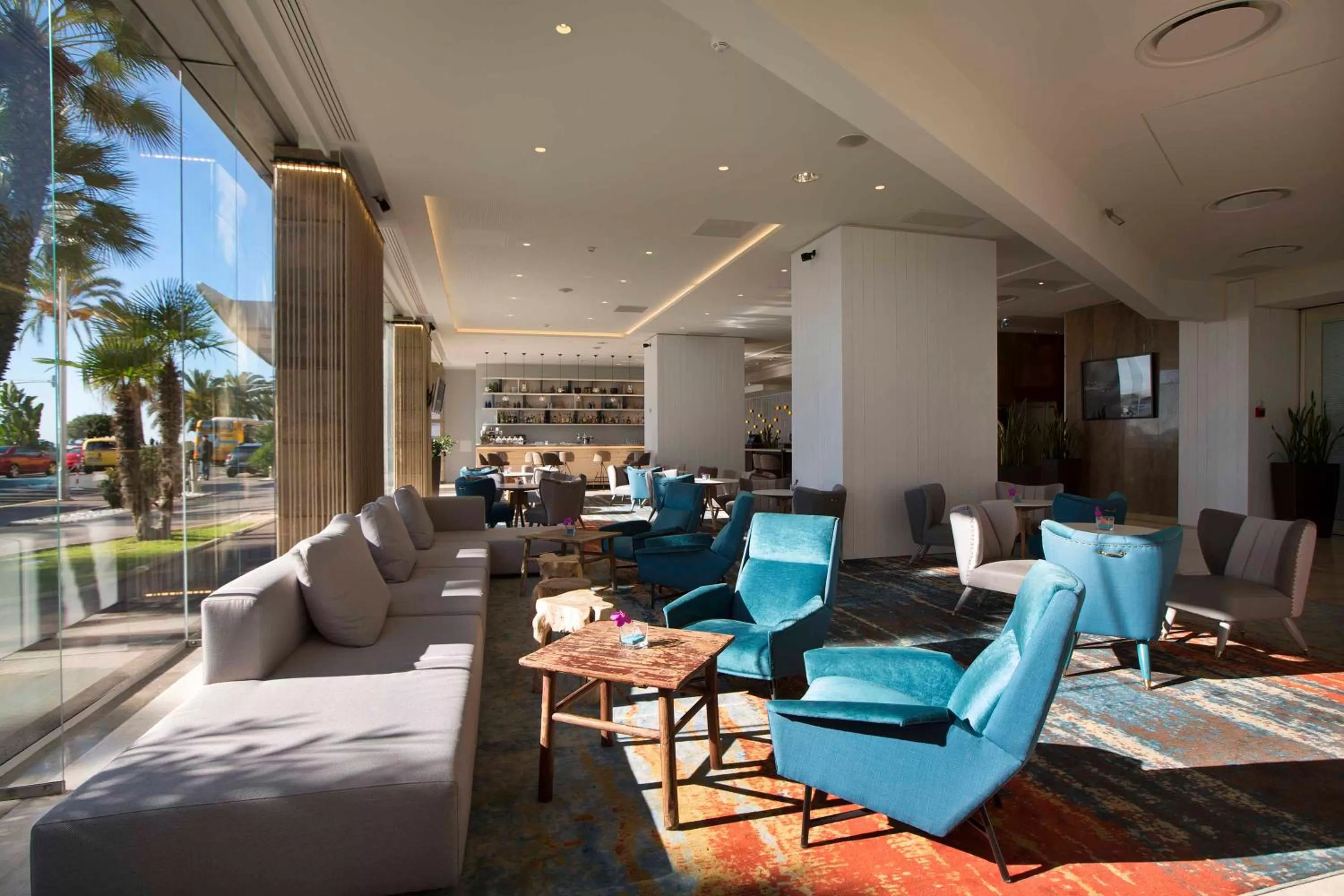 Lounge or bar in Radisson Blu Hotel Nice