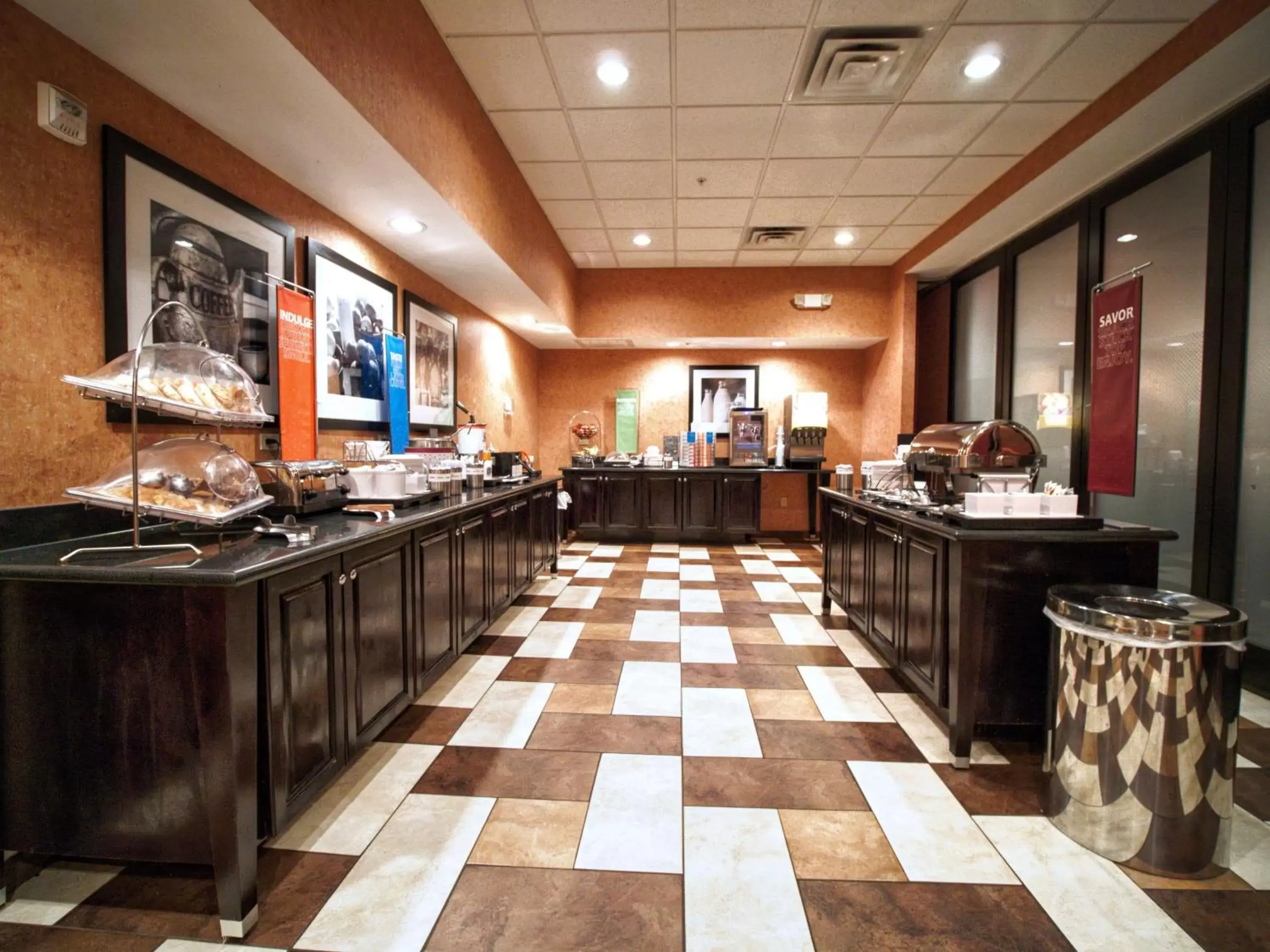 Breakfast, Restaurant/Places to Eat in Hampton Inn & Suites Elk City