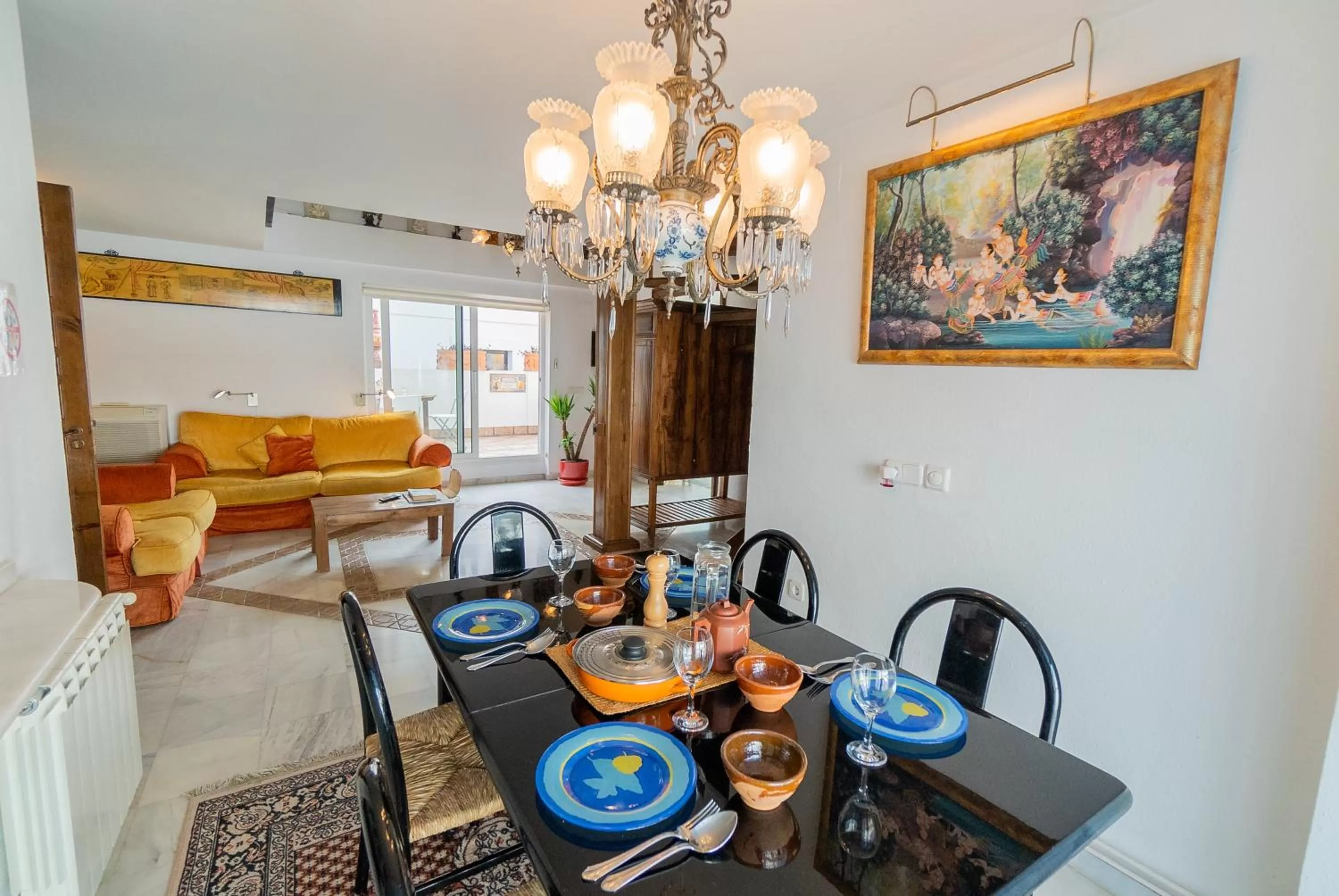 Dining area, Kitchen/Kitchenette in SUAY APARTMENTS