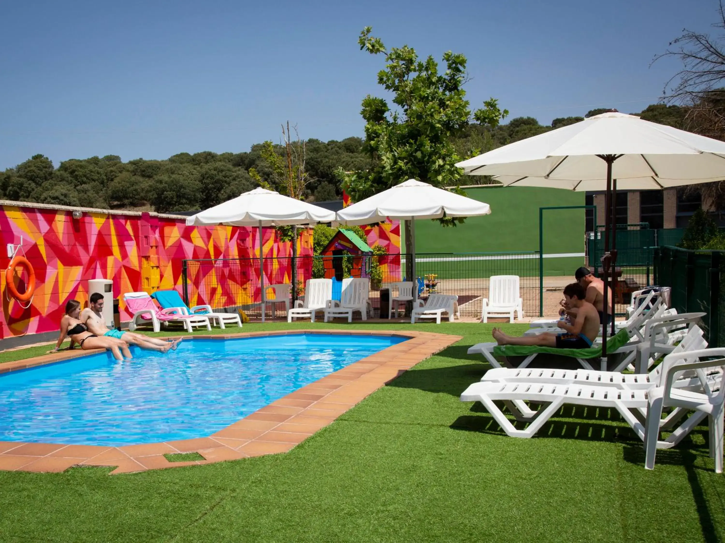 Swimming Pool in Hotel Restaurante Cadosa