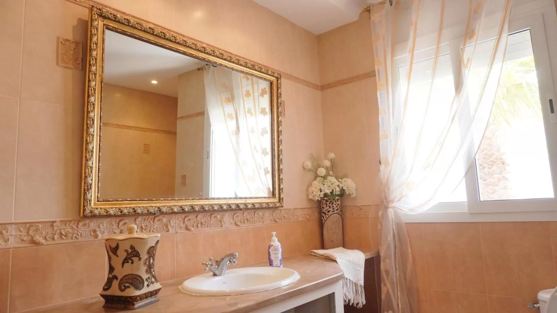 Bathroom in Dar Khereddine