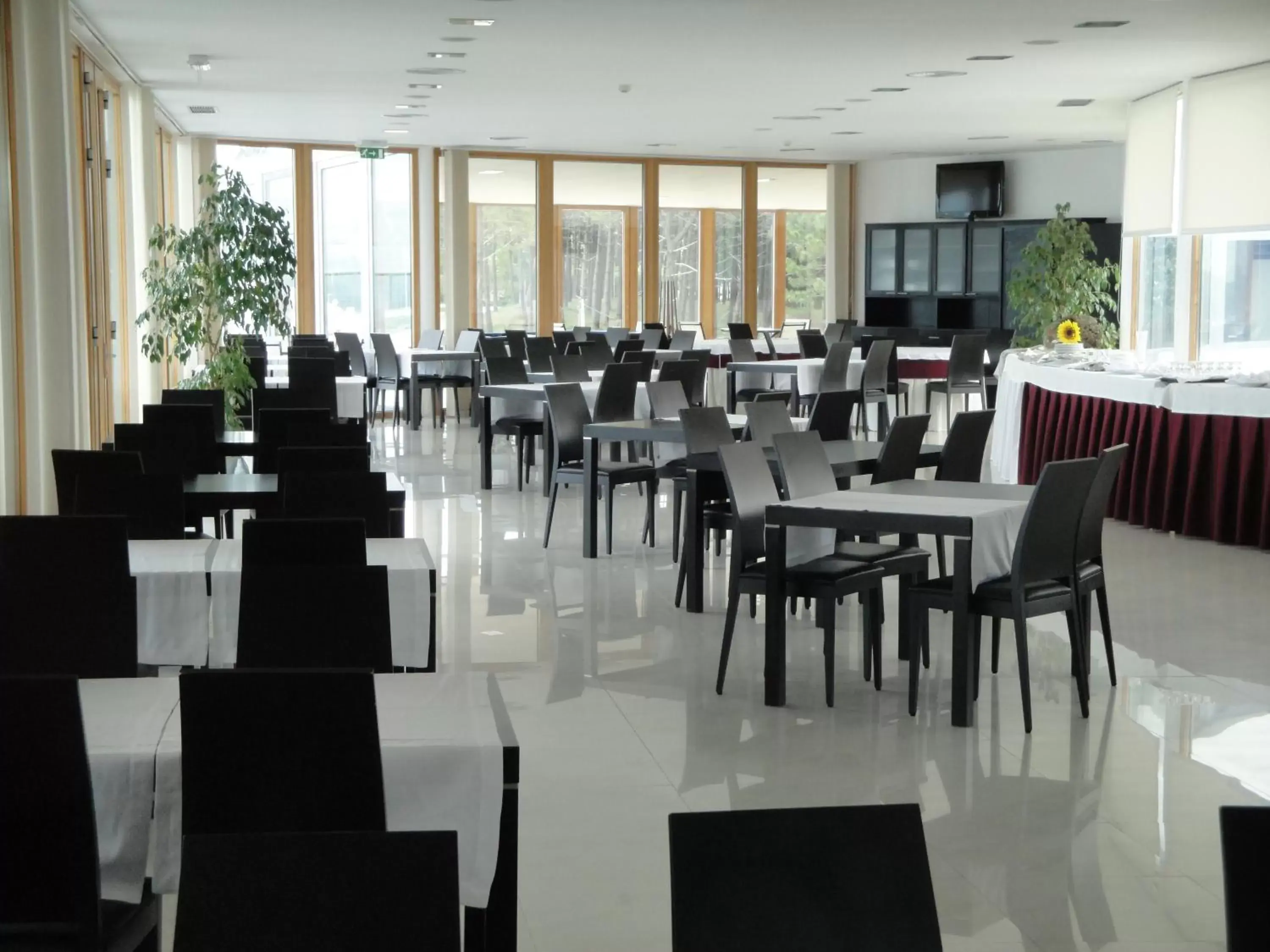 Restaurant/Places to Eat in Hotel Miramar Sul