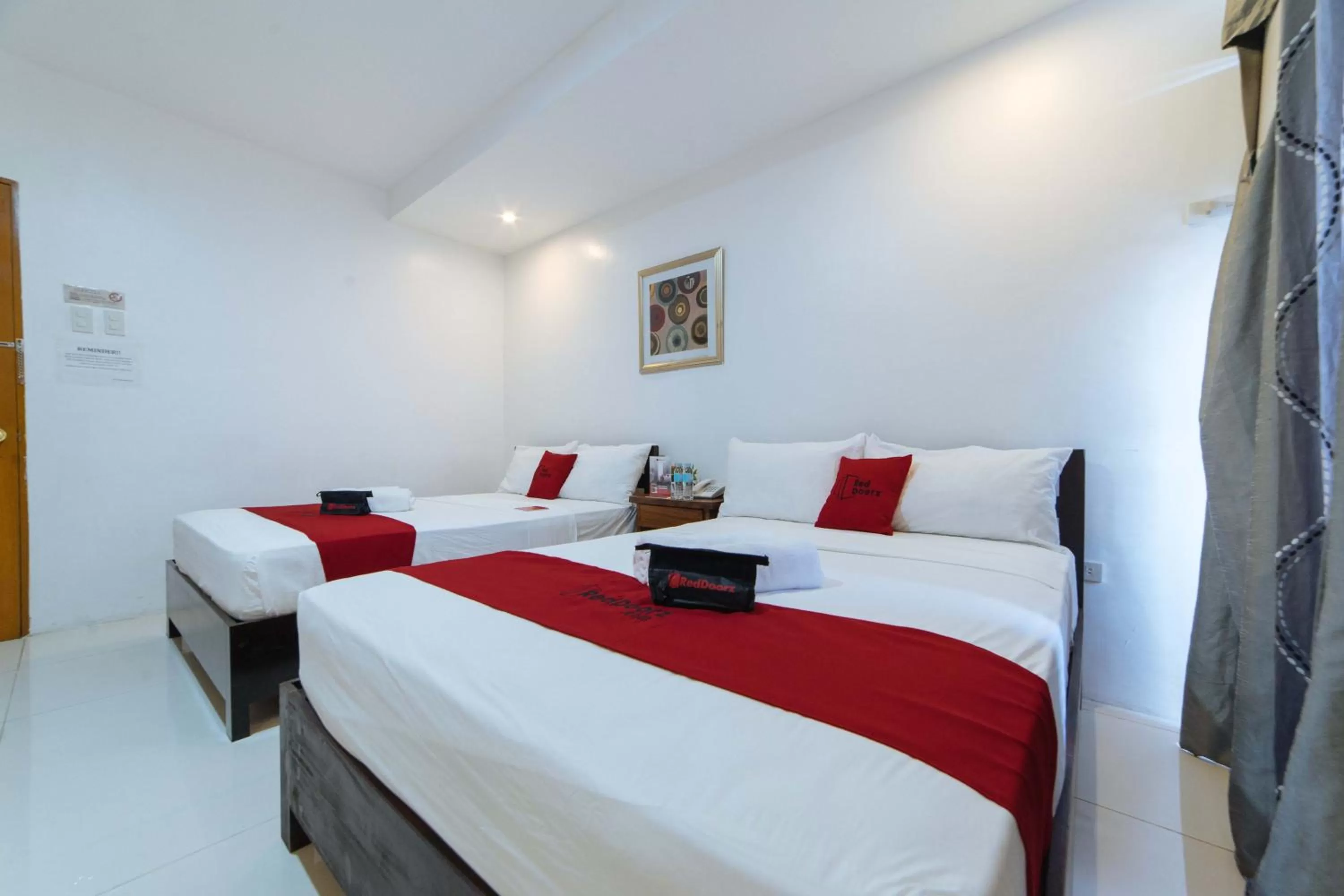 Bed in RedDoorz Plus @ San Roque Roxas City