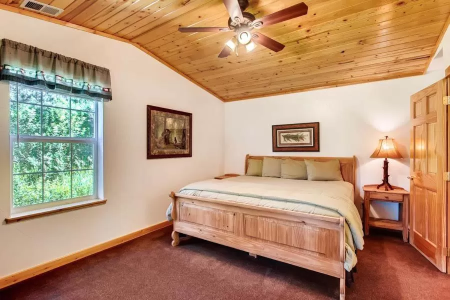 Bed in Estes Park Condos