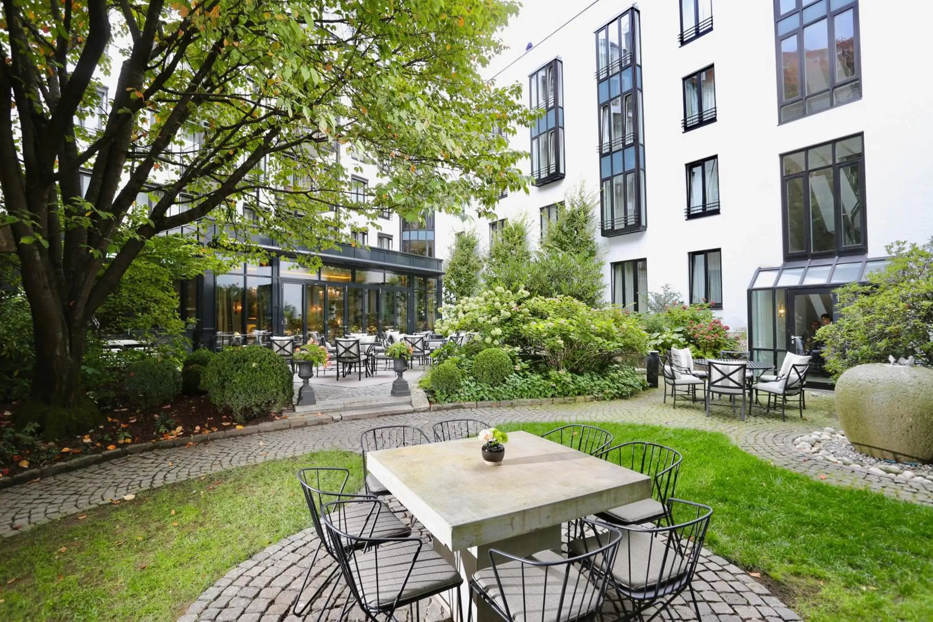 Garden in Hotel München Palace