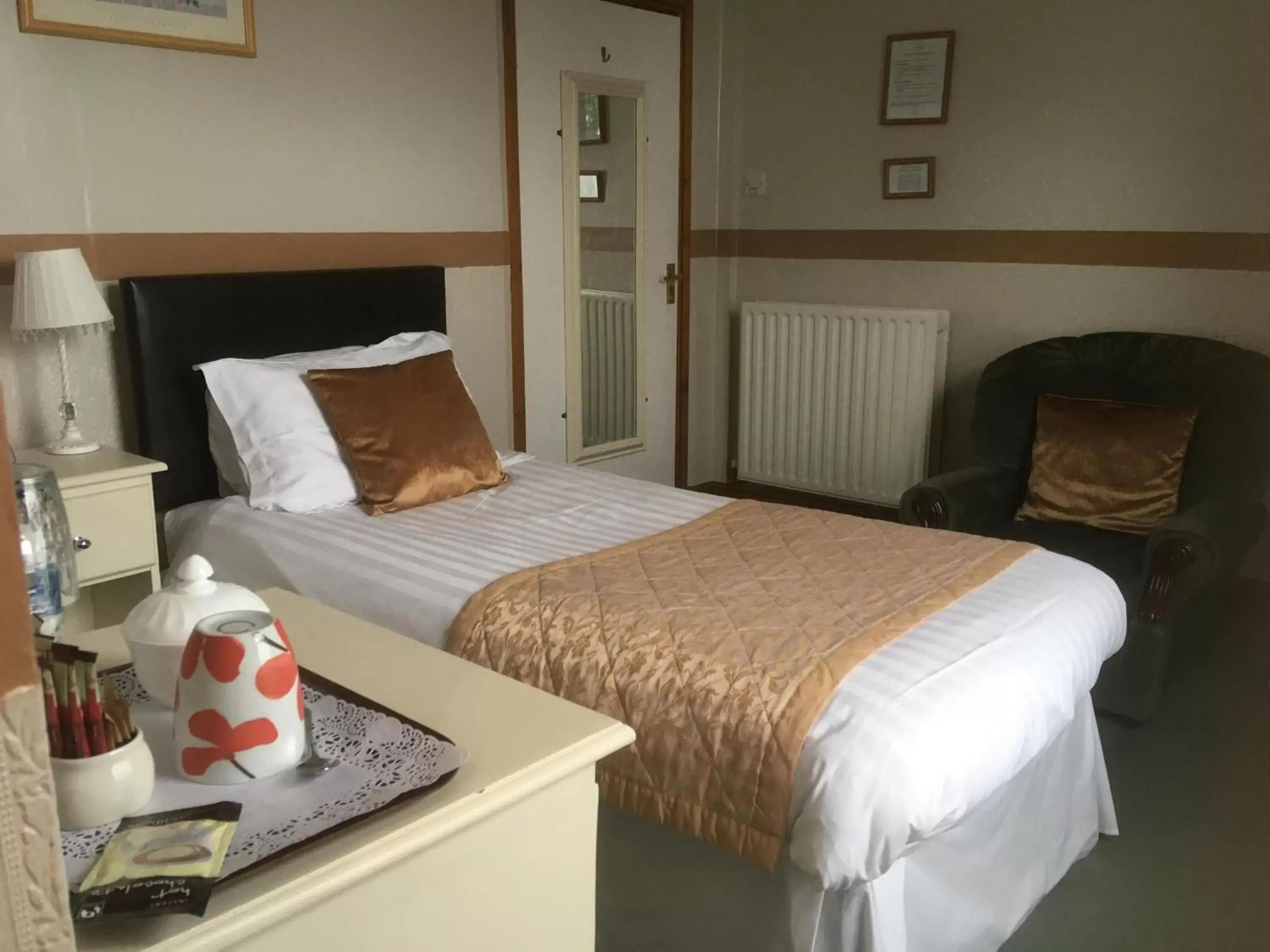 Bedroom in Grove House Guest House