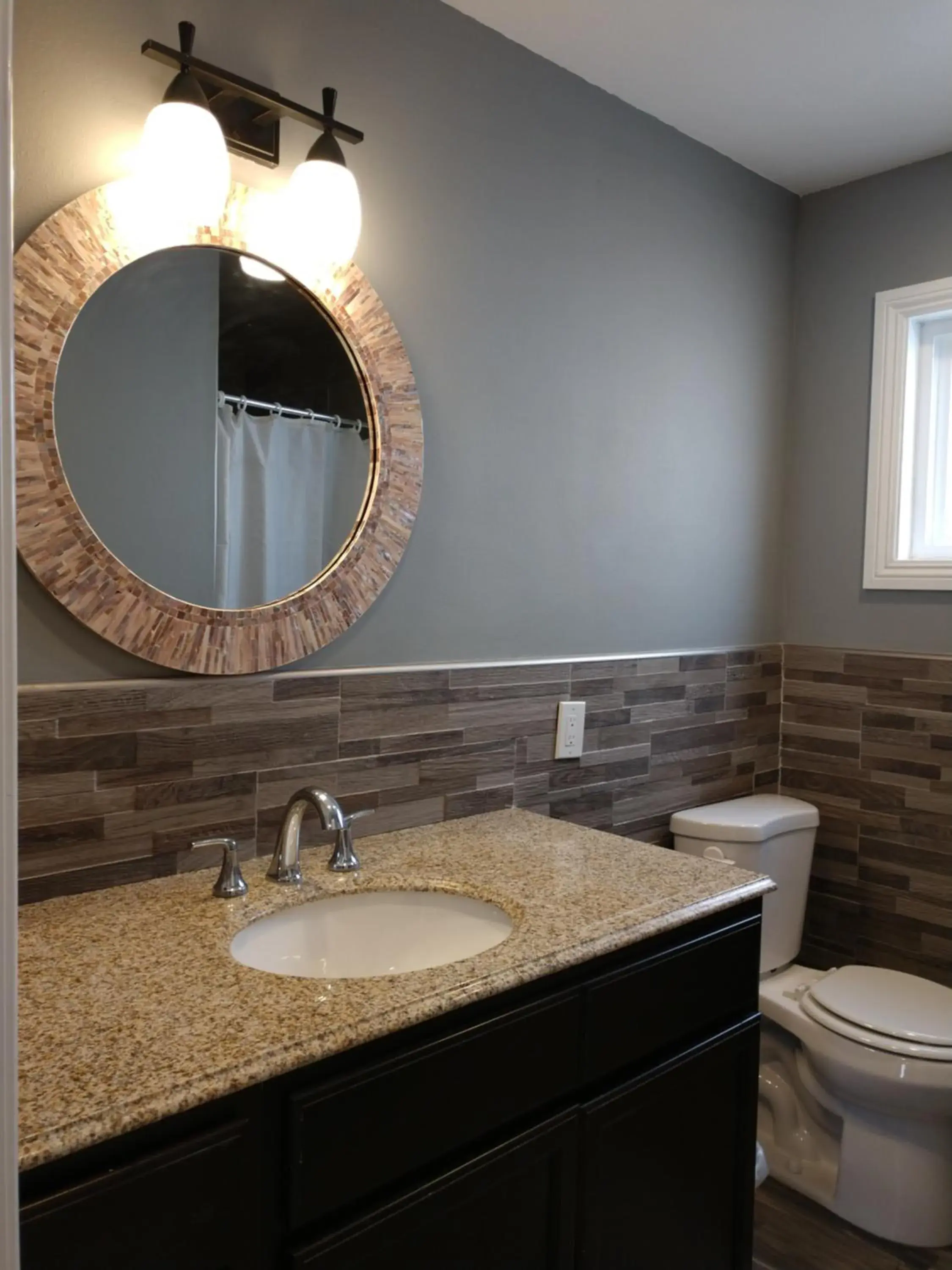 Bathroom in Bartlett Motel