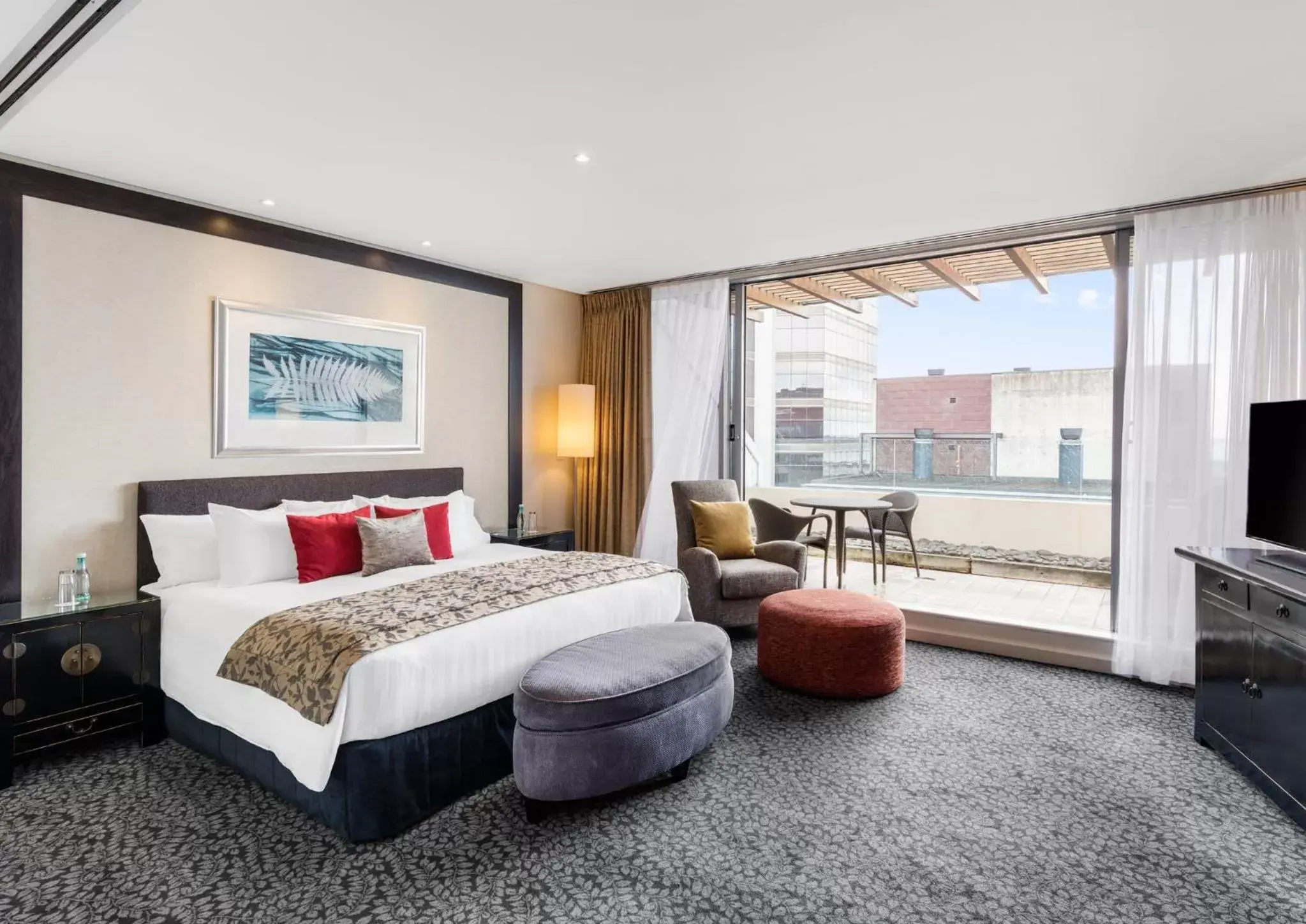 Photo of the whole room, Bed in Crowne Plaza Auckland by IHG Photo of the whole room, Bed in Crowne Plaza Auckland by IHG