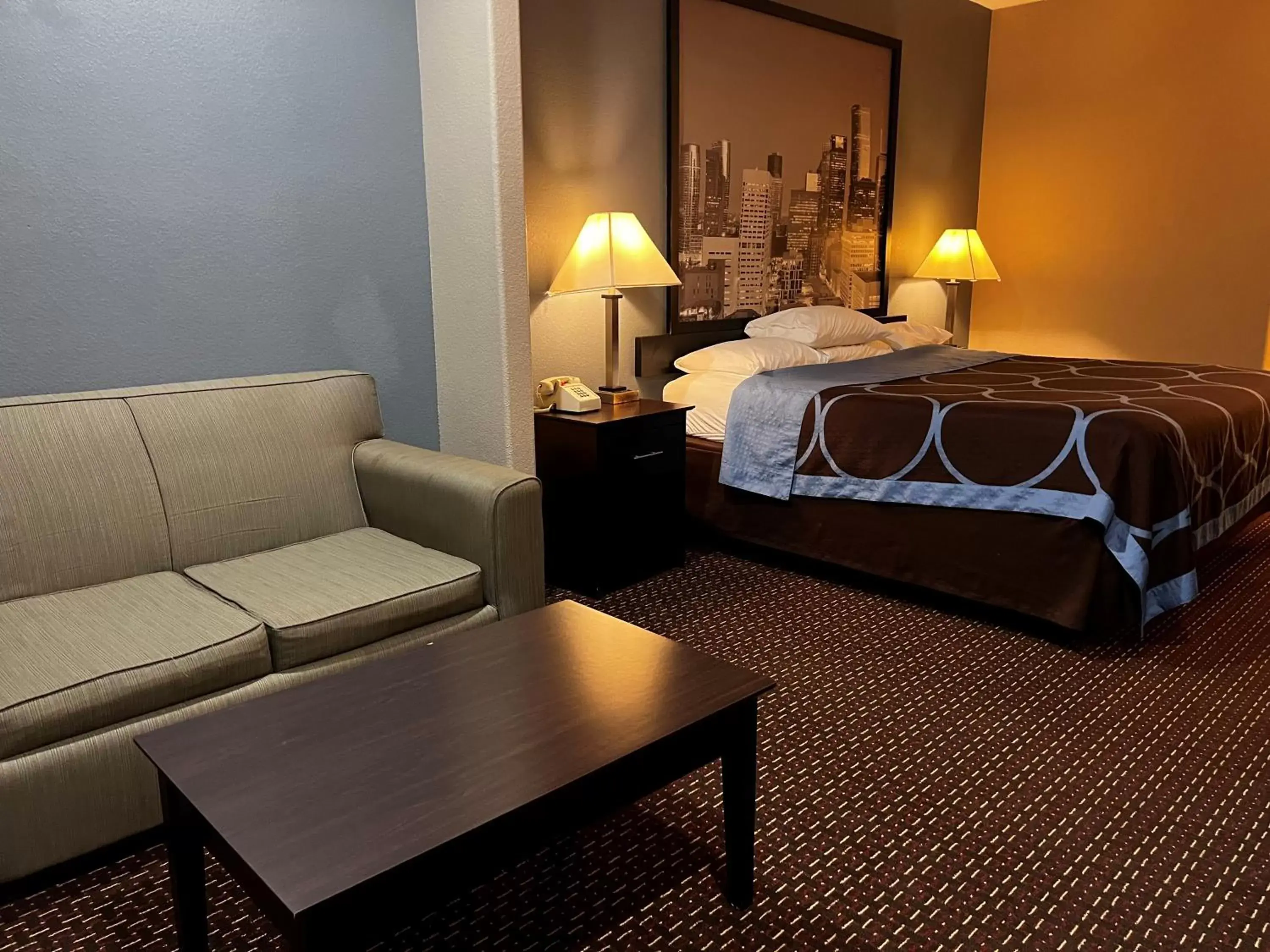 Photo of the whole room, Bed in Super 8 by Wyndham Center