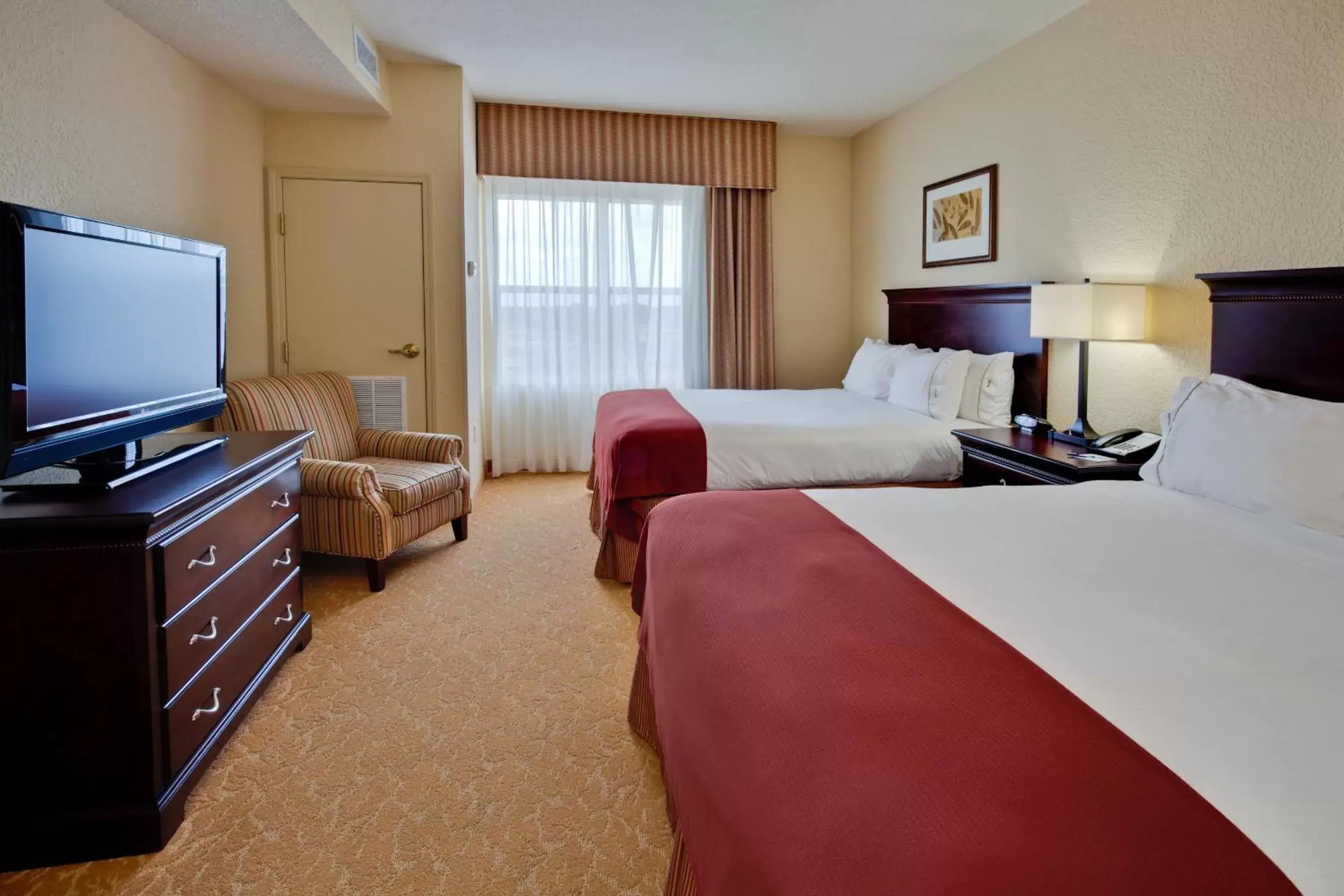 Photo of the whole room, Bed in Holiday Inn Express & Suites Lakeland North I-4, an IHG Hotel