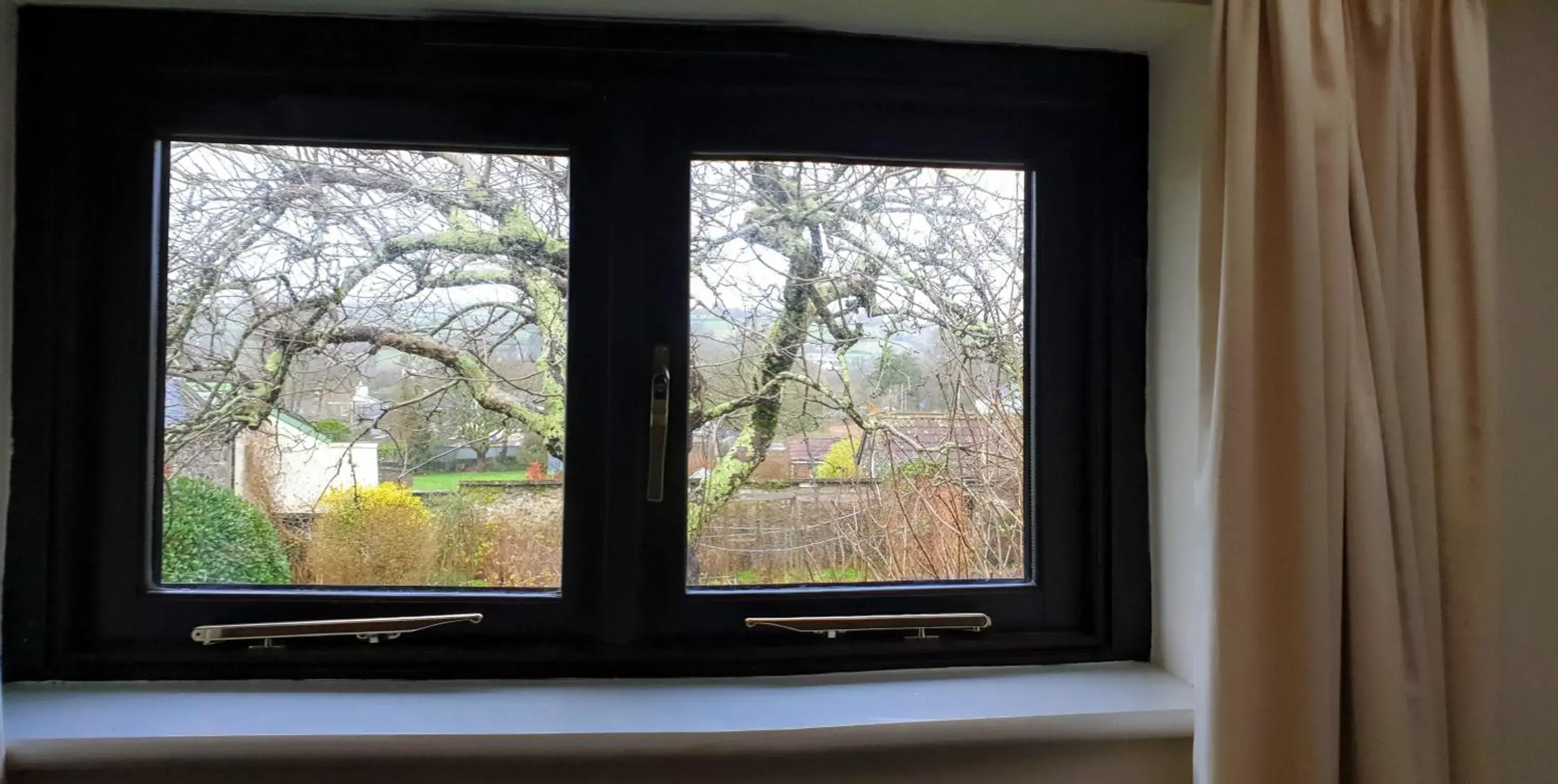 Garden view in Station House, Dartmoor and Coast located, Village centre Hotel