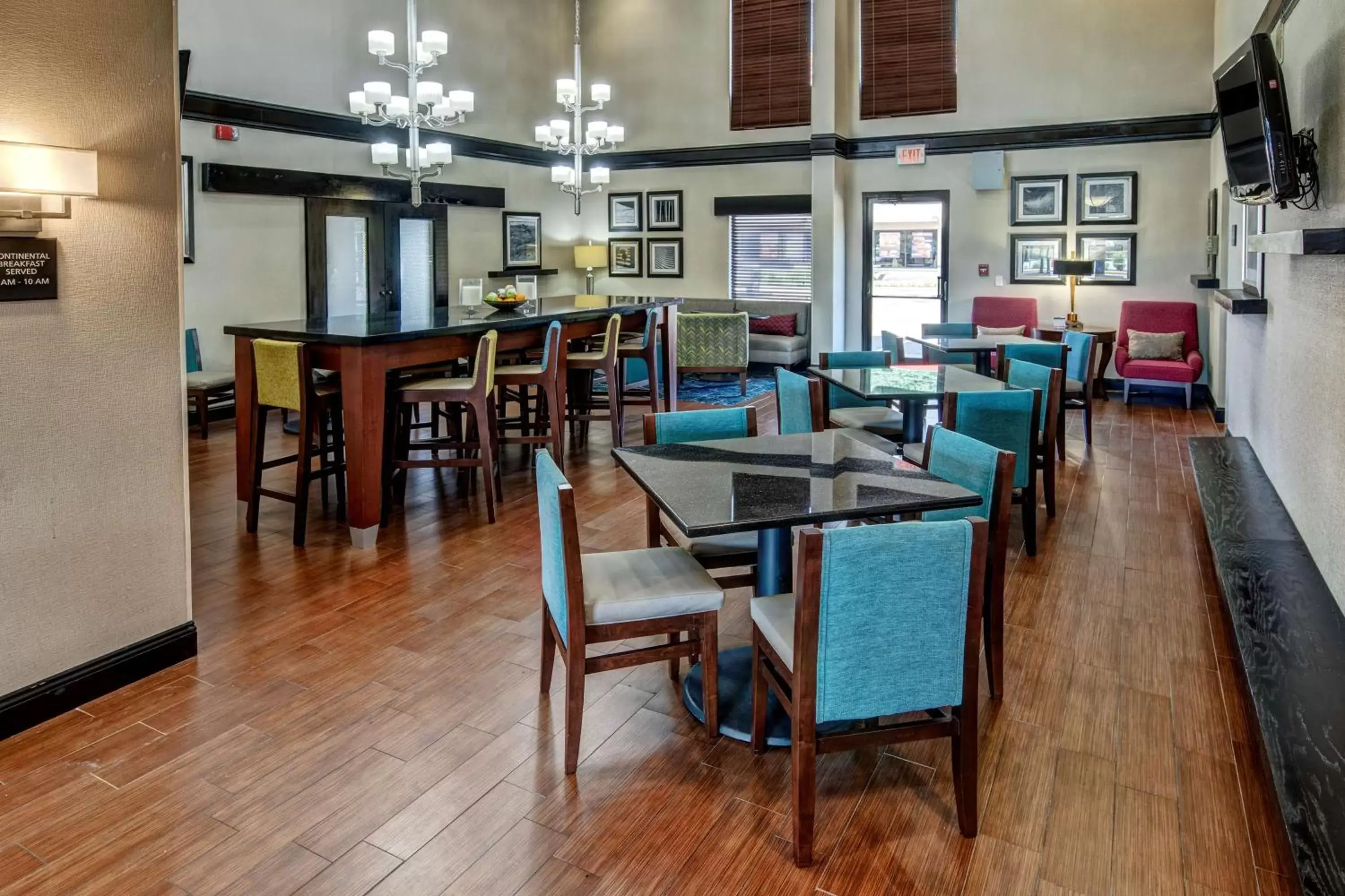 Lobby or reception, Restaurant/Places to Eat in Hampton Inn Batesville