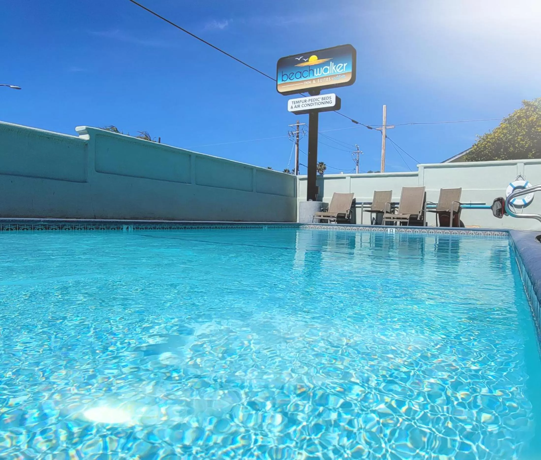 Swimming pool in Beachwalker Inn & Suites