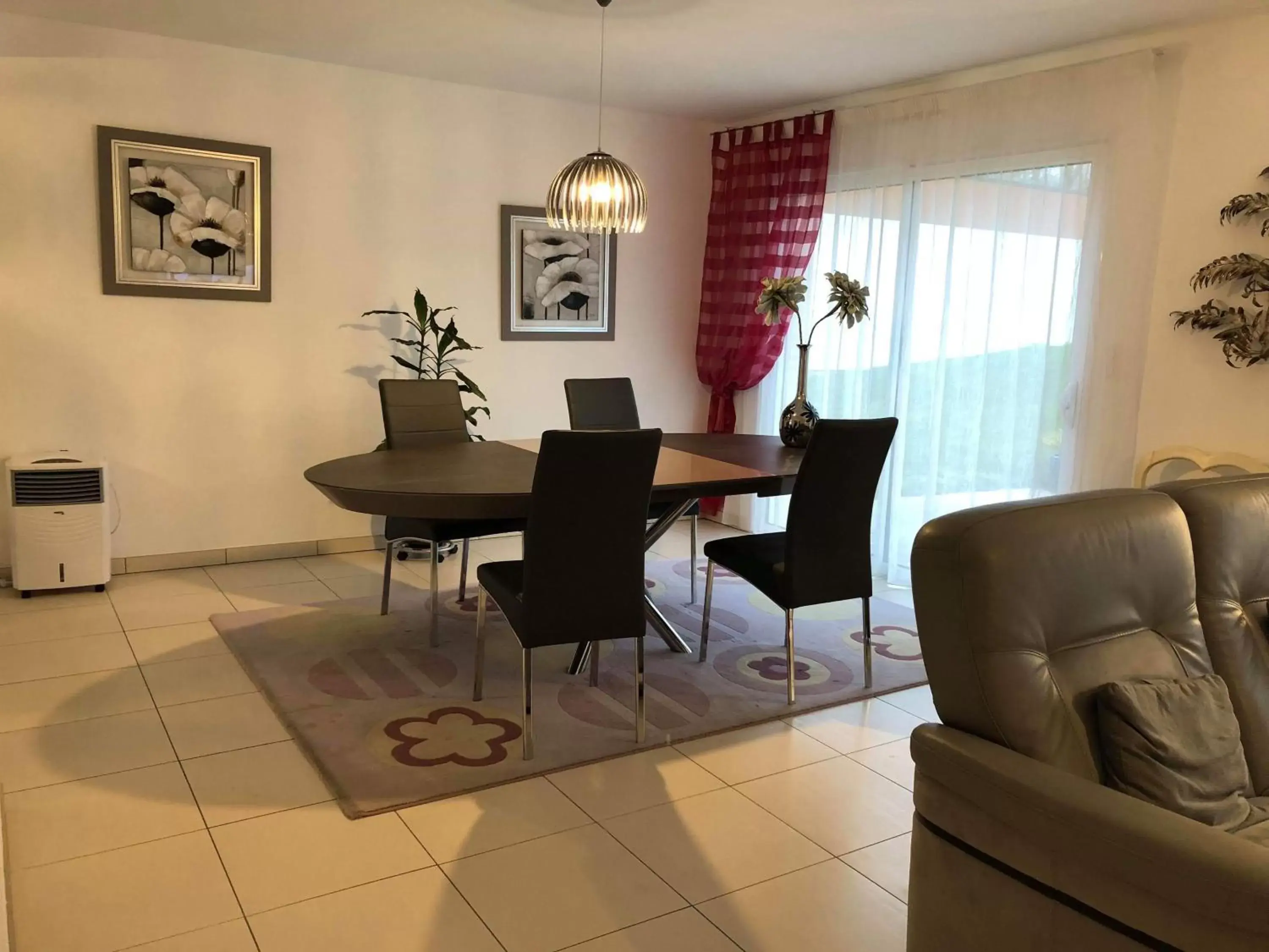 Dining Area in Home Auray