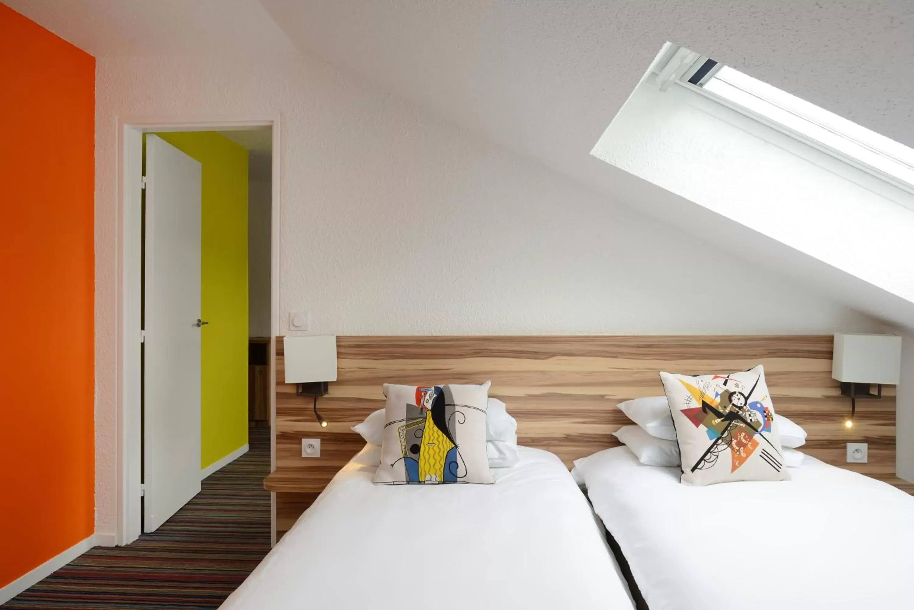 Bed in Hotel Ibis styles Lisieux ex Mercure