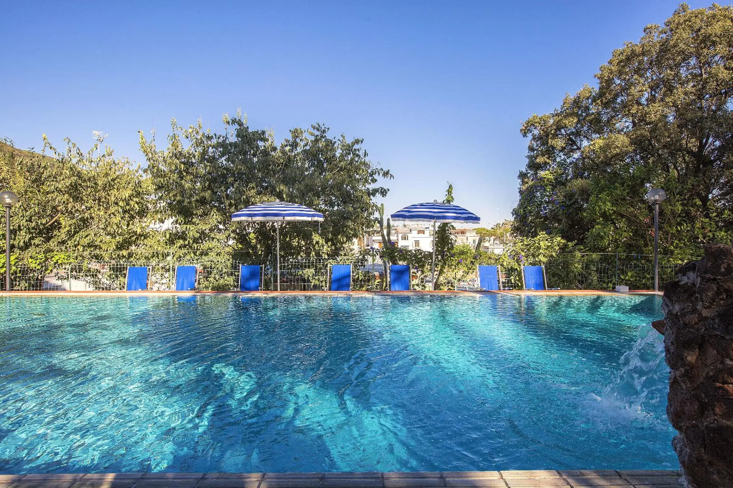 Swimming Pool in Hotel Vittoria