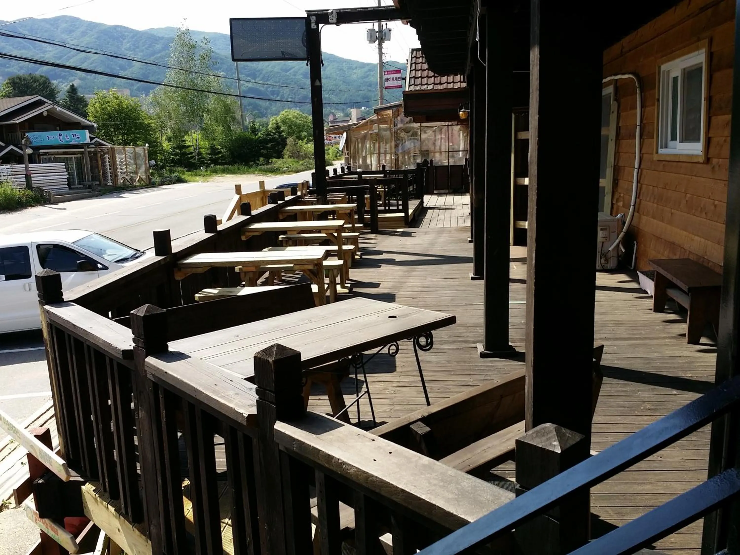 Balcony/Terrace in White Cabin