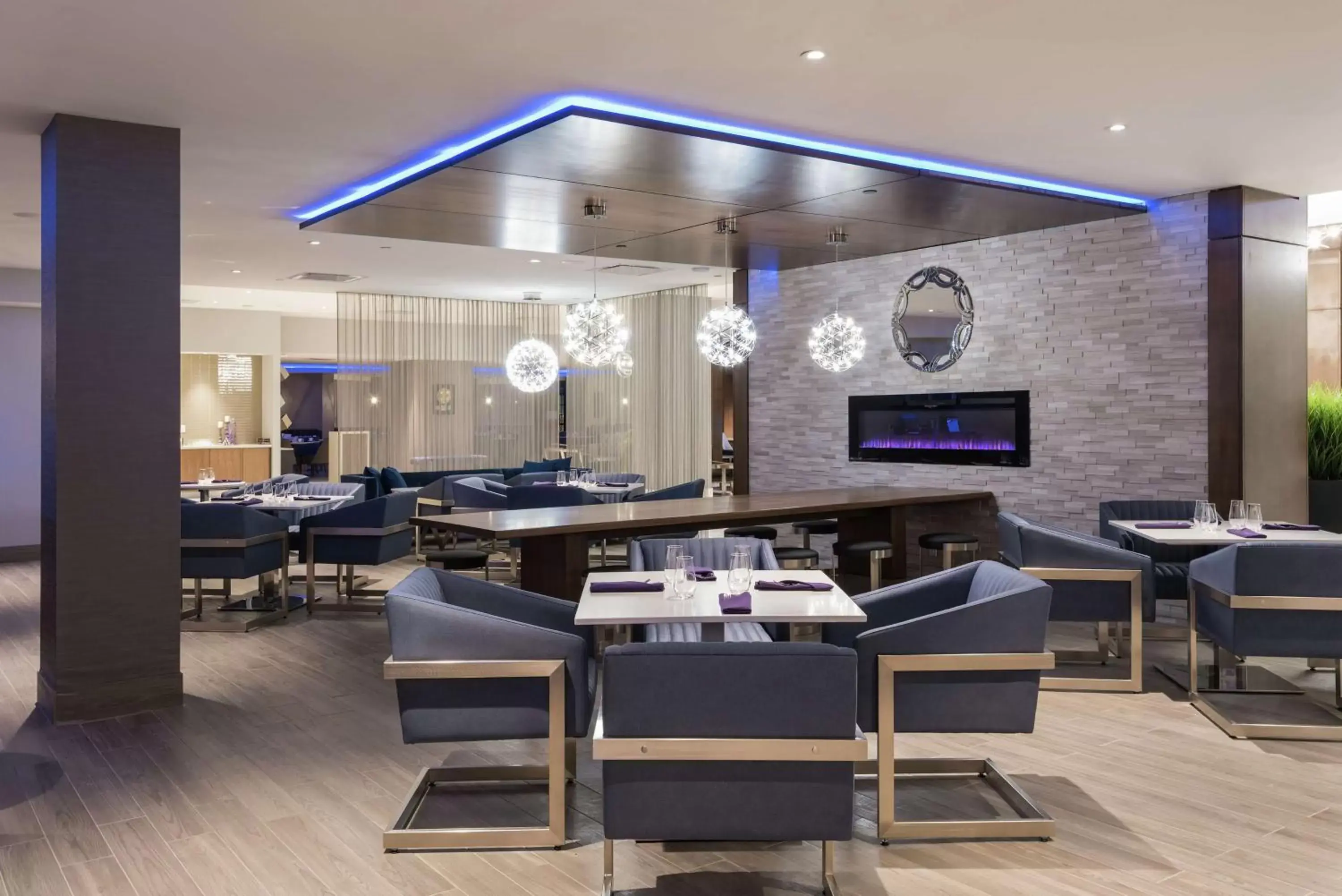 Lounge or bar, Restaurant/Places to Eat in Homewood Suites By Hilton Ottawa Downtown