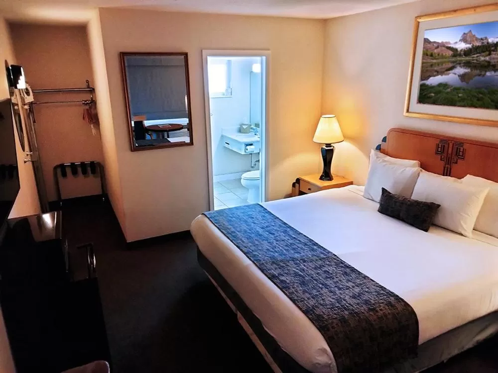 Bed in Metropolitan Inn Downtown Salt Lake City