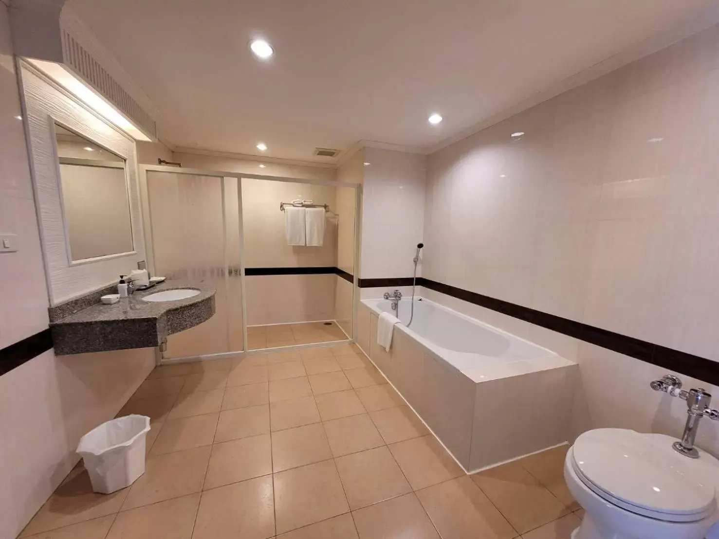 Bathroom in Aekpailin River Kwai Resort