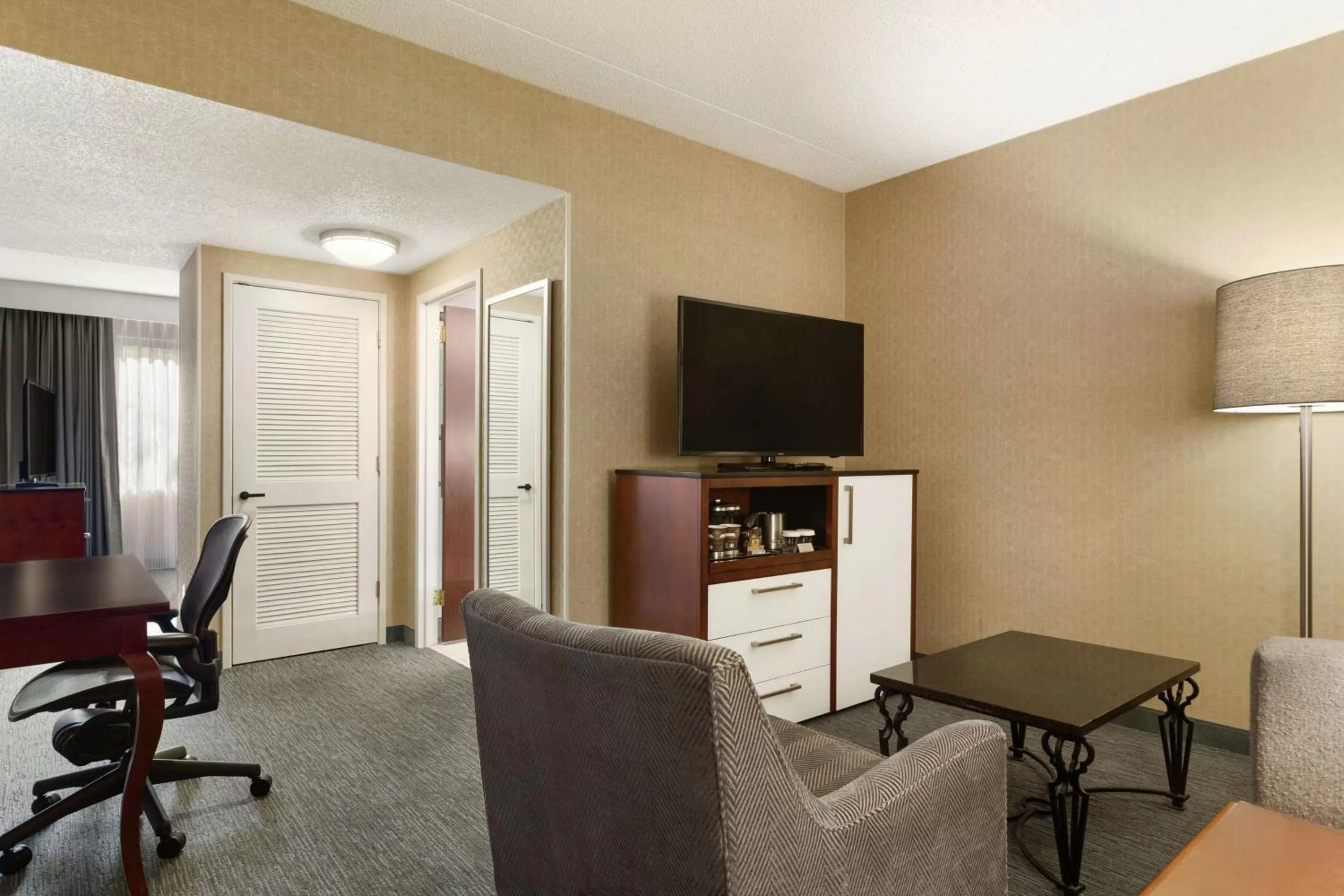 Bedroom in DoubleTree by Hilton Hotel Detroit Novi