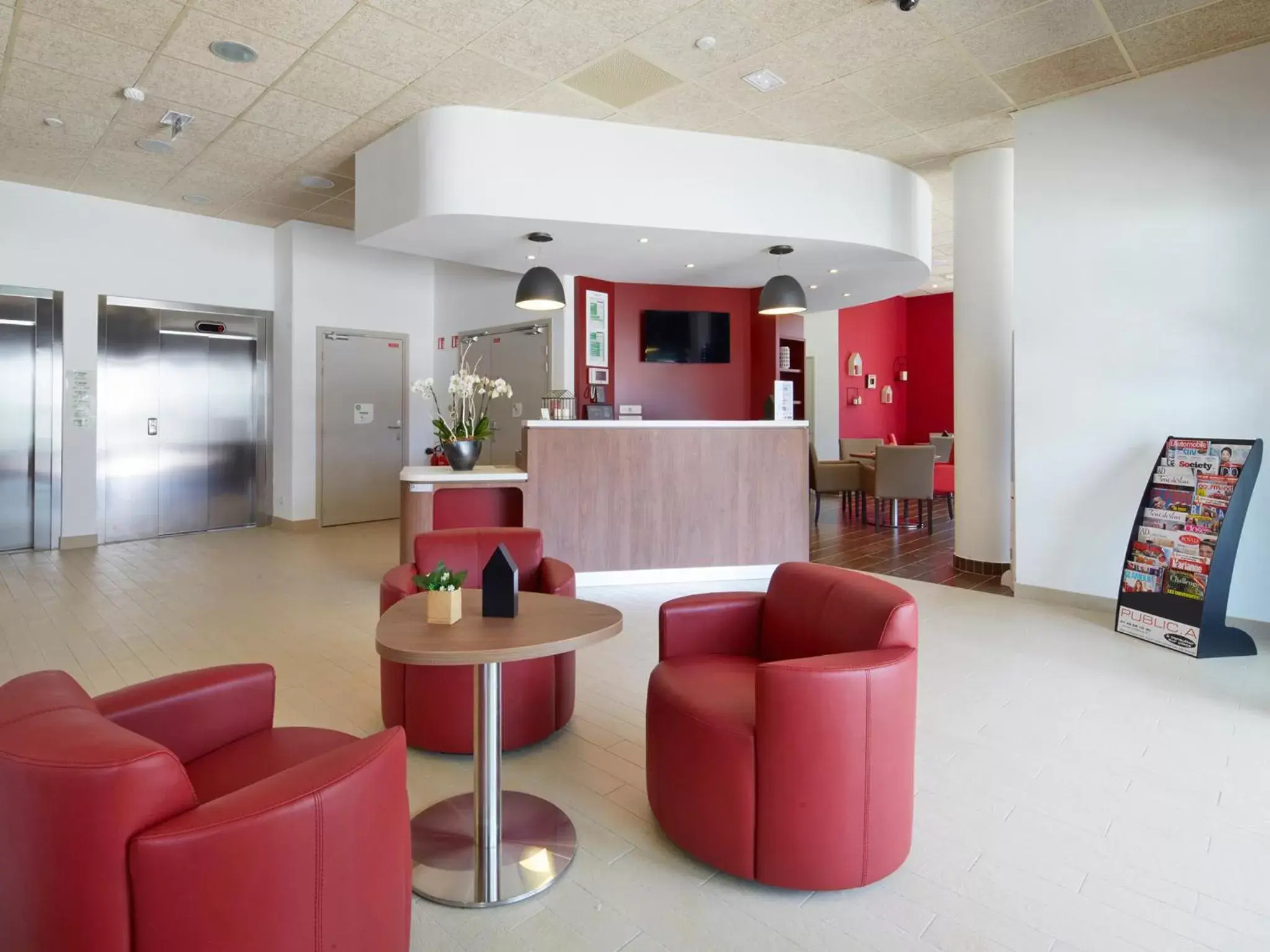 Lobby or reception, Lobby/Reception in Campanile Ales Centre - Cévennes