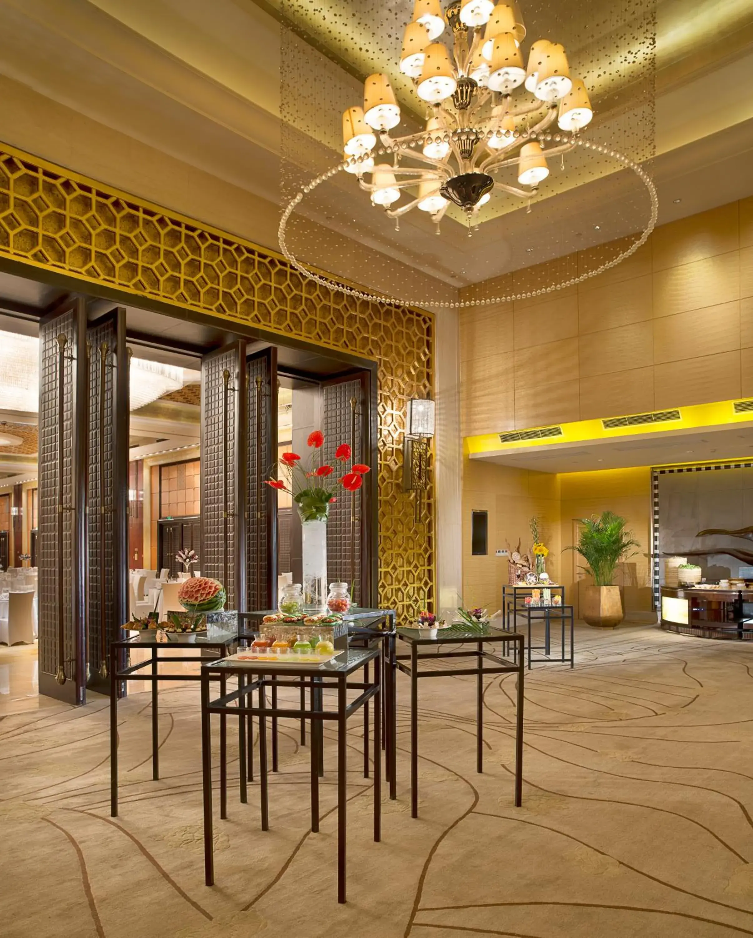 Lobby or reception, Restaurant/Places to Eat in Wanda Vista Beijing