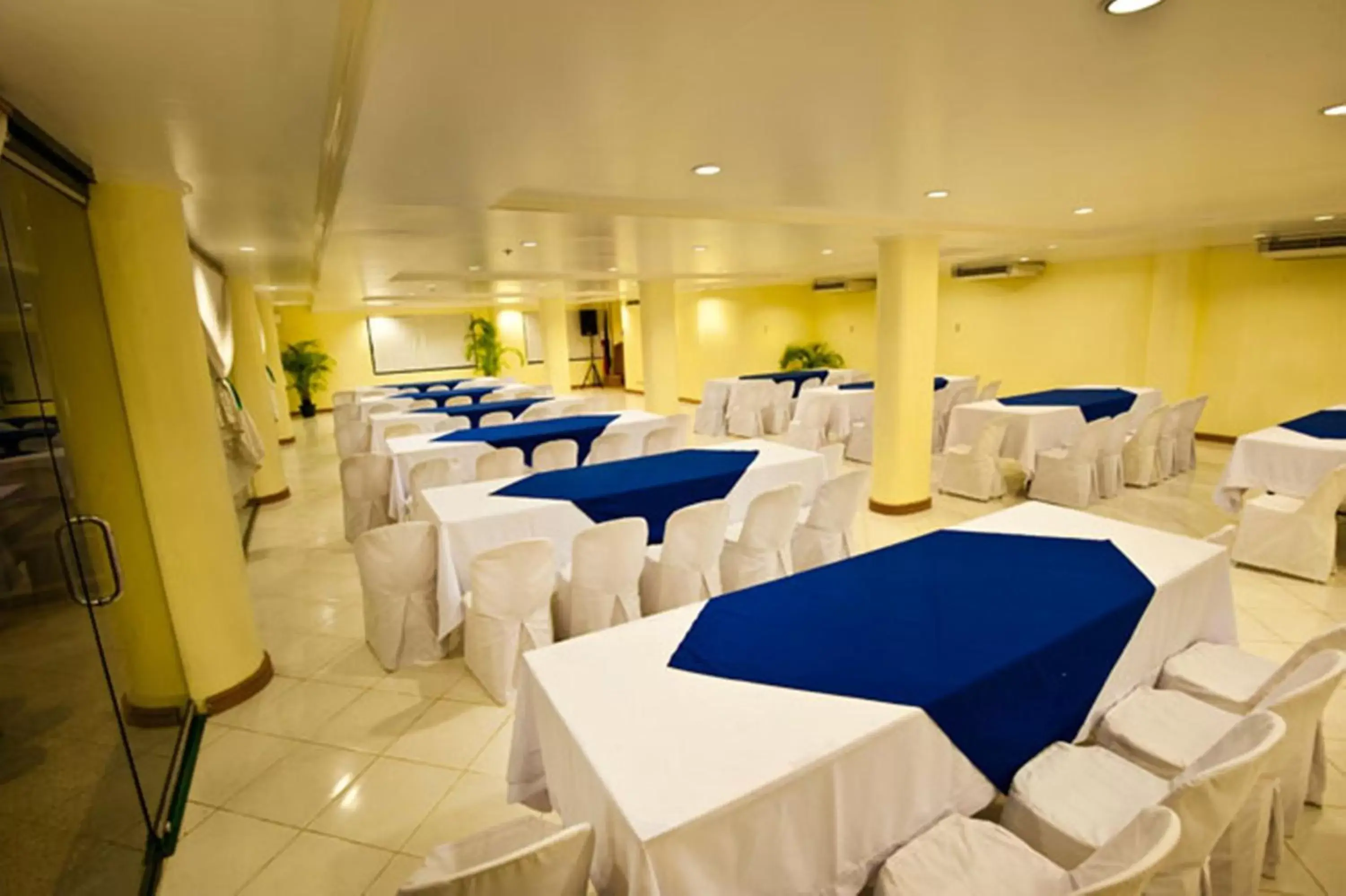 Banquet/Function facilities, Banquet Facilities in Hotel Fleuris
