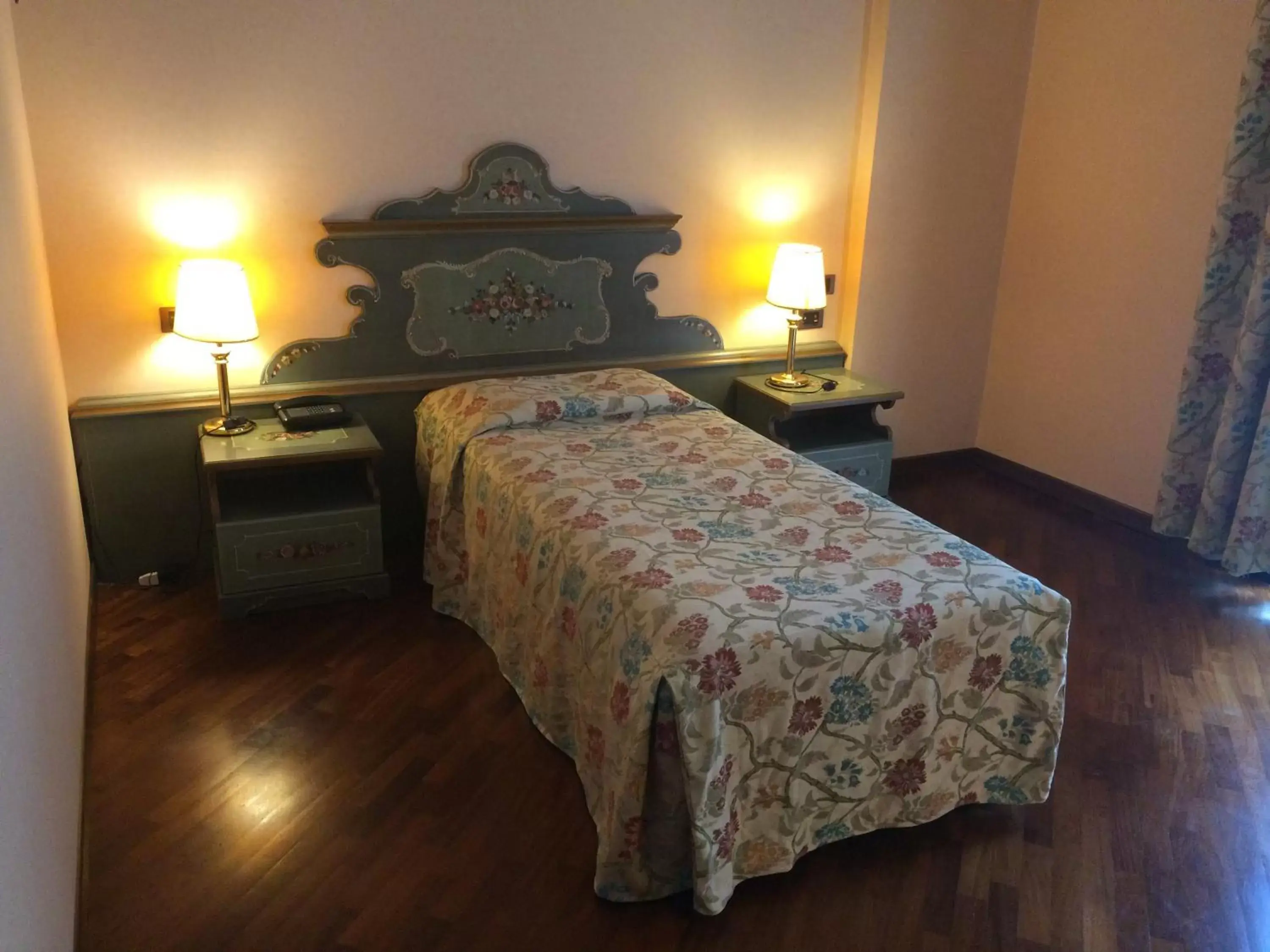 Bed in Hotel San Nicola