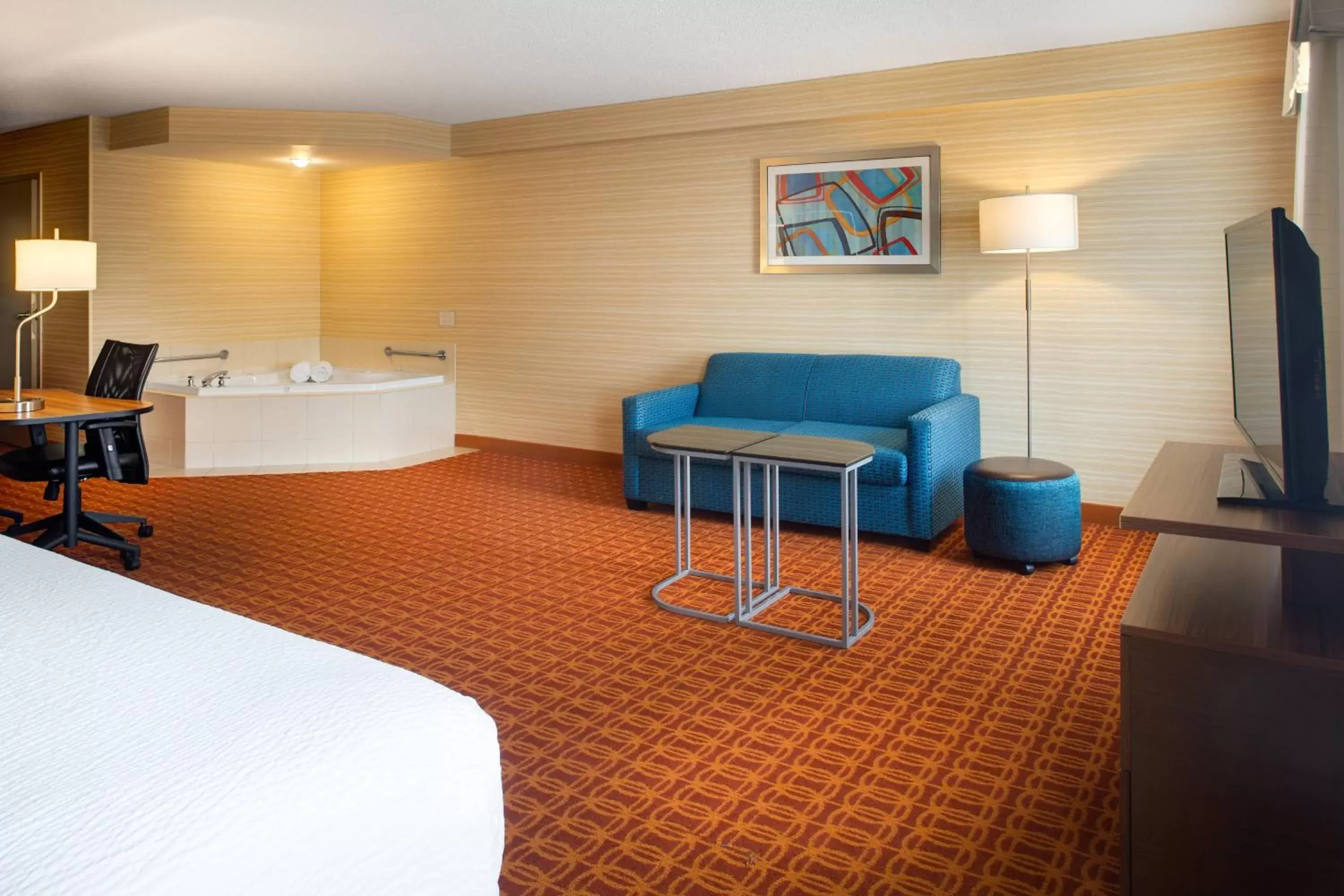 Photo of the whole room, Seating Area in Fairfield Inn & Suites by Marriott Toronto Airport