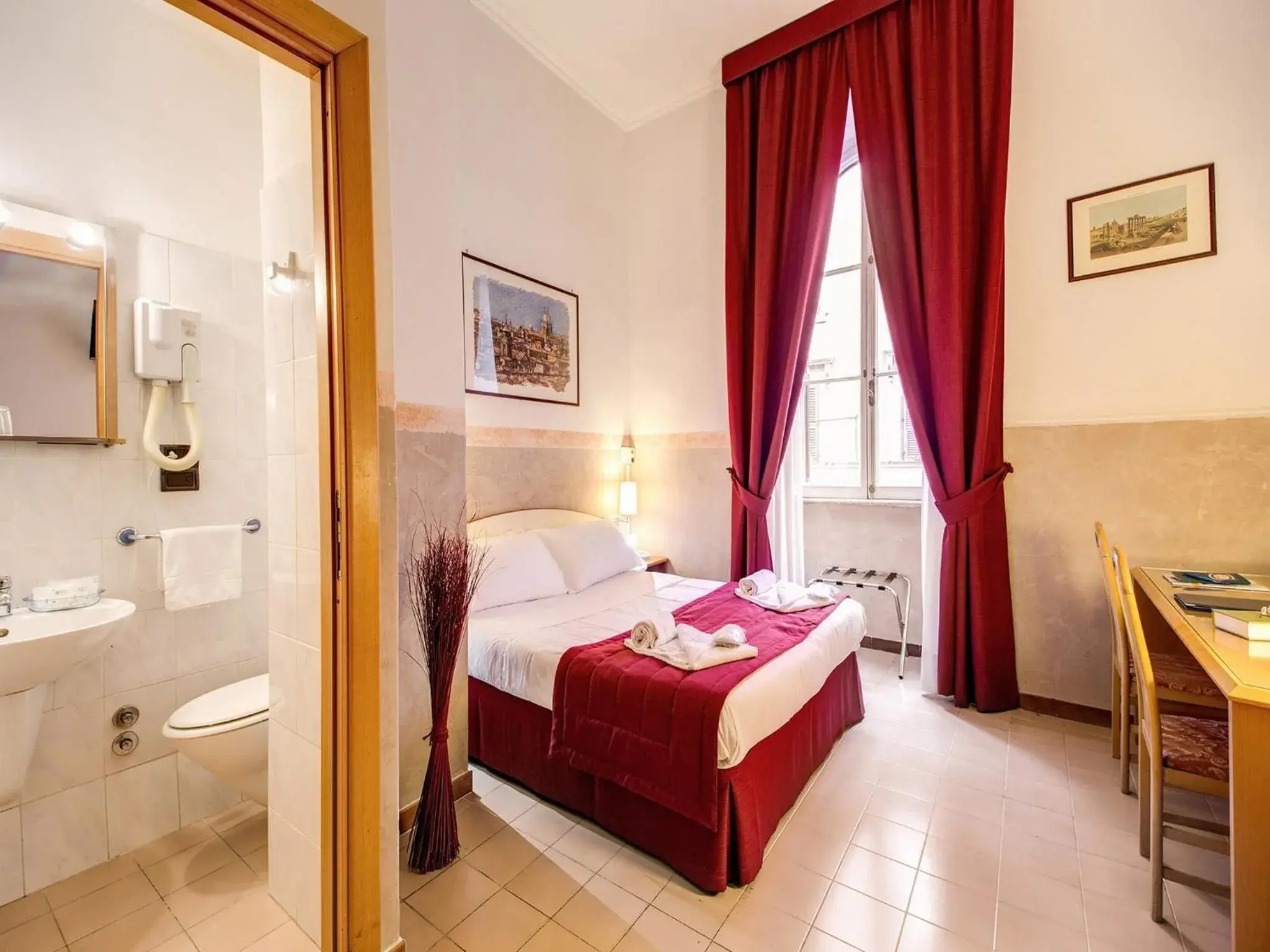 Other, Bed in Hotel Giotto Flavia