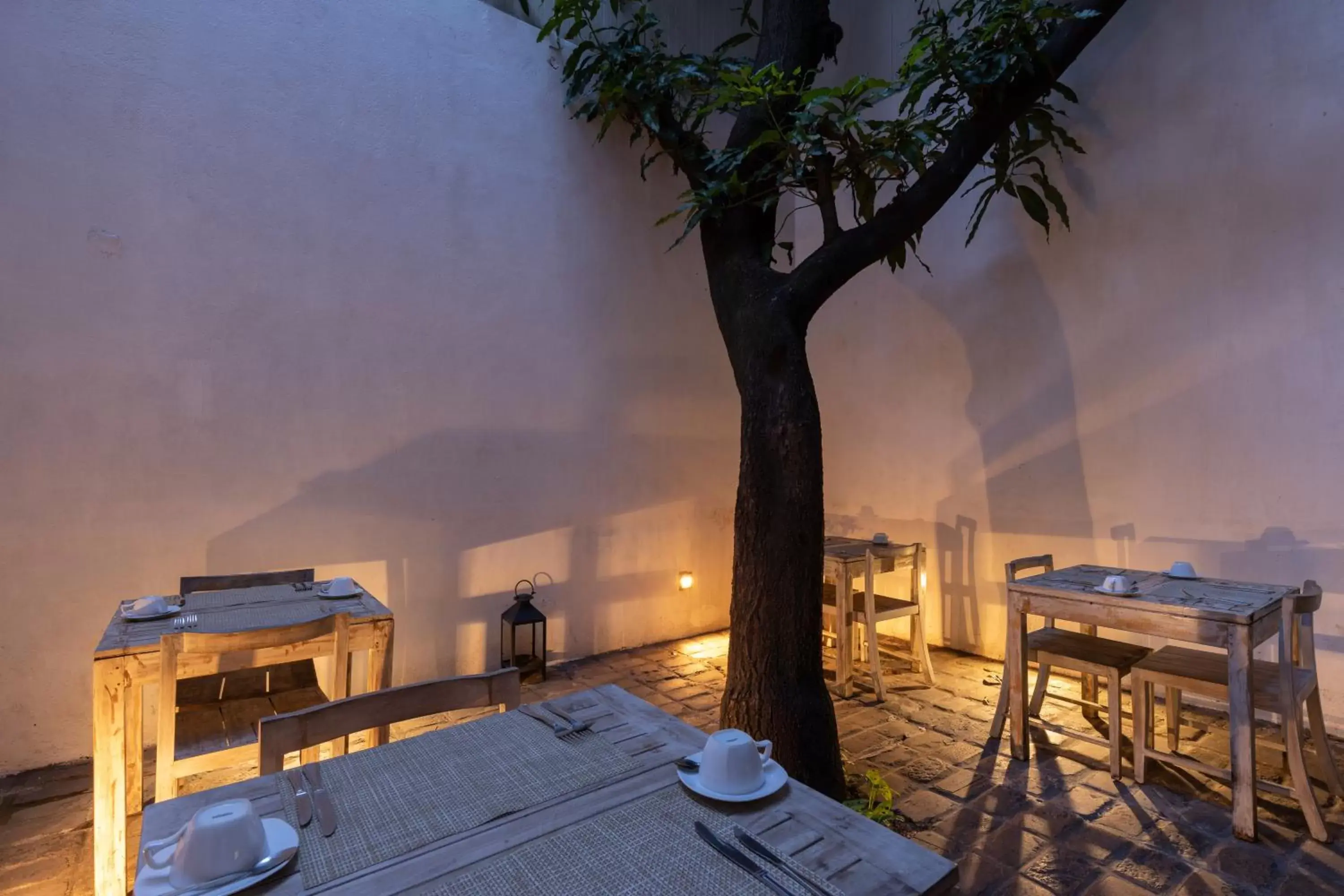 Restaurant/places to eat in Rockwell Colombo Restaurant/places to eat in Rockwell Colombo