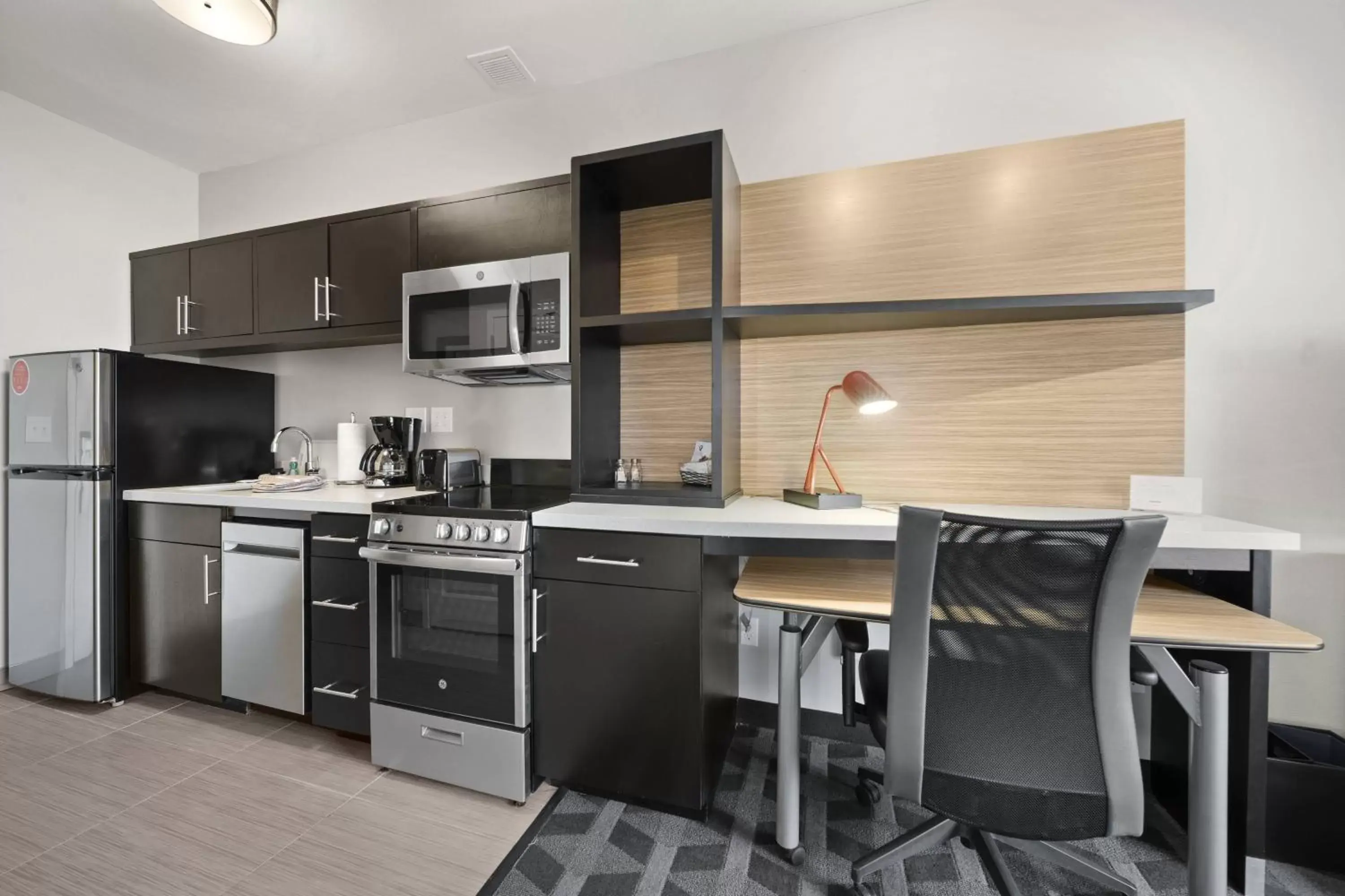 Bedroom, Kitchen/Kitchenette in TownePlace Suites Waco Northeast