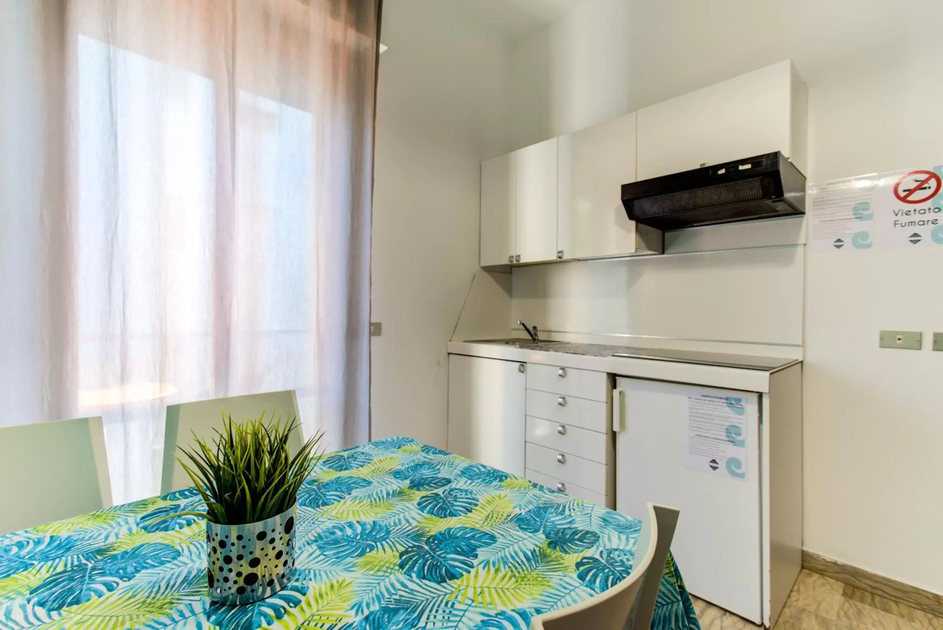Kitchen or kitchenette, Kitchen/Kitchenette in Battigia - Appartamenti Vacanze