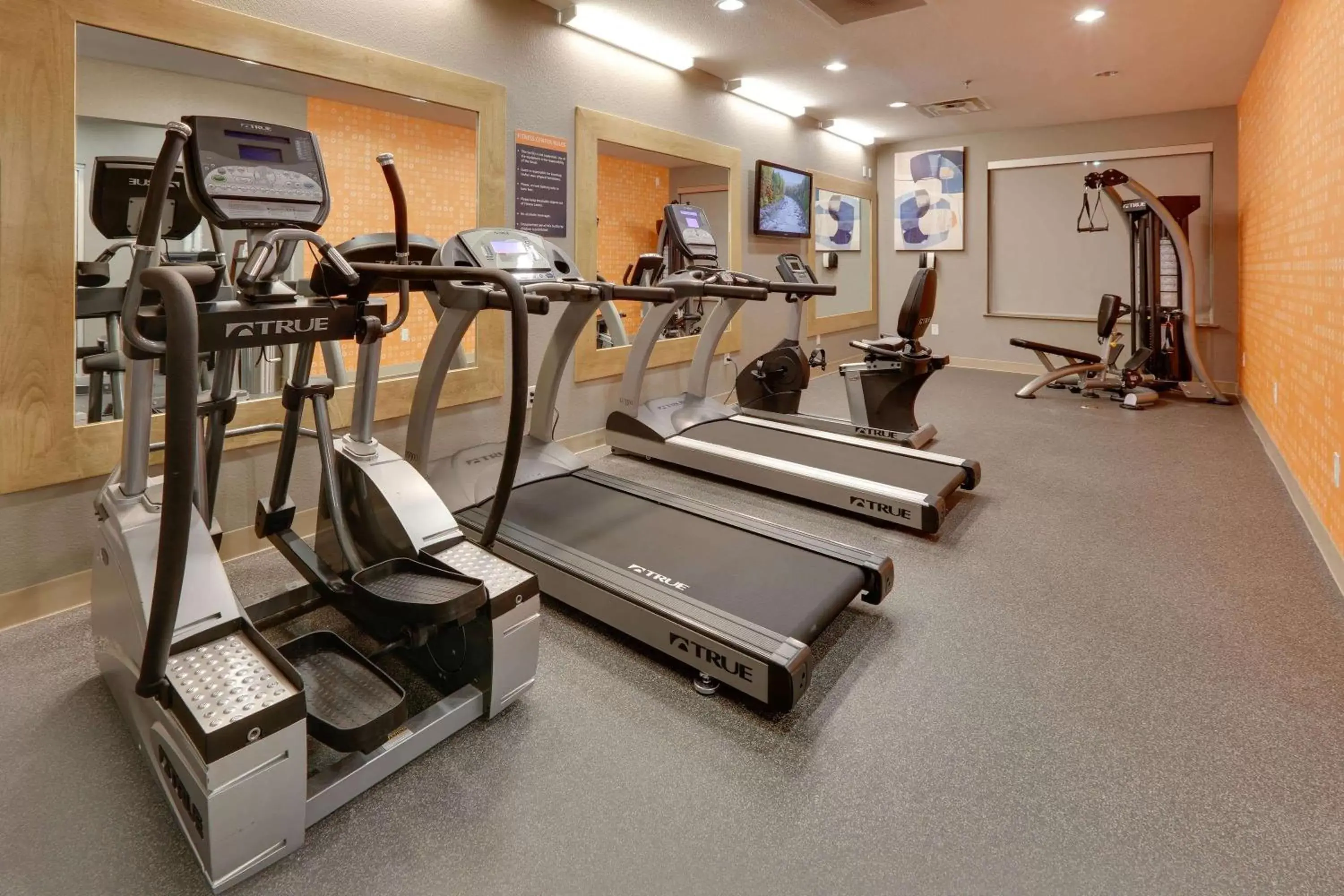Fitness centre/facilities, Fitness Center/Facilities in La Quinta by Wyndham Dallas Love Field