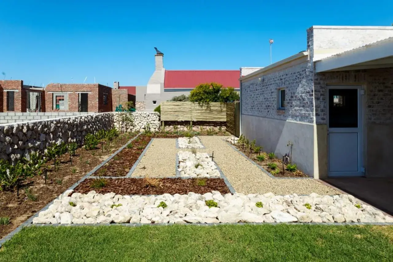 Garden, Property Building in Blue Bay Lodge