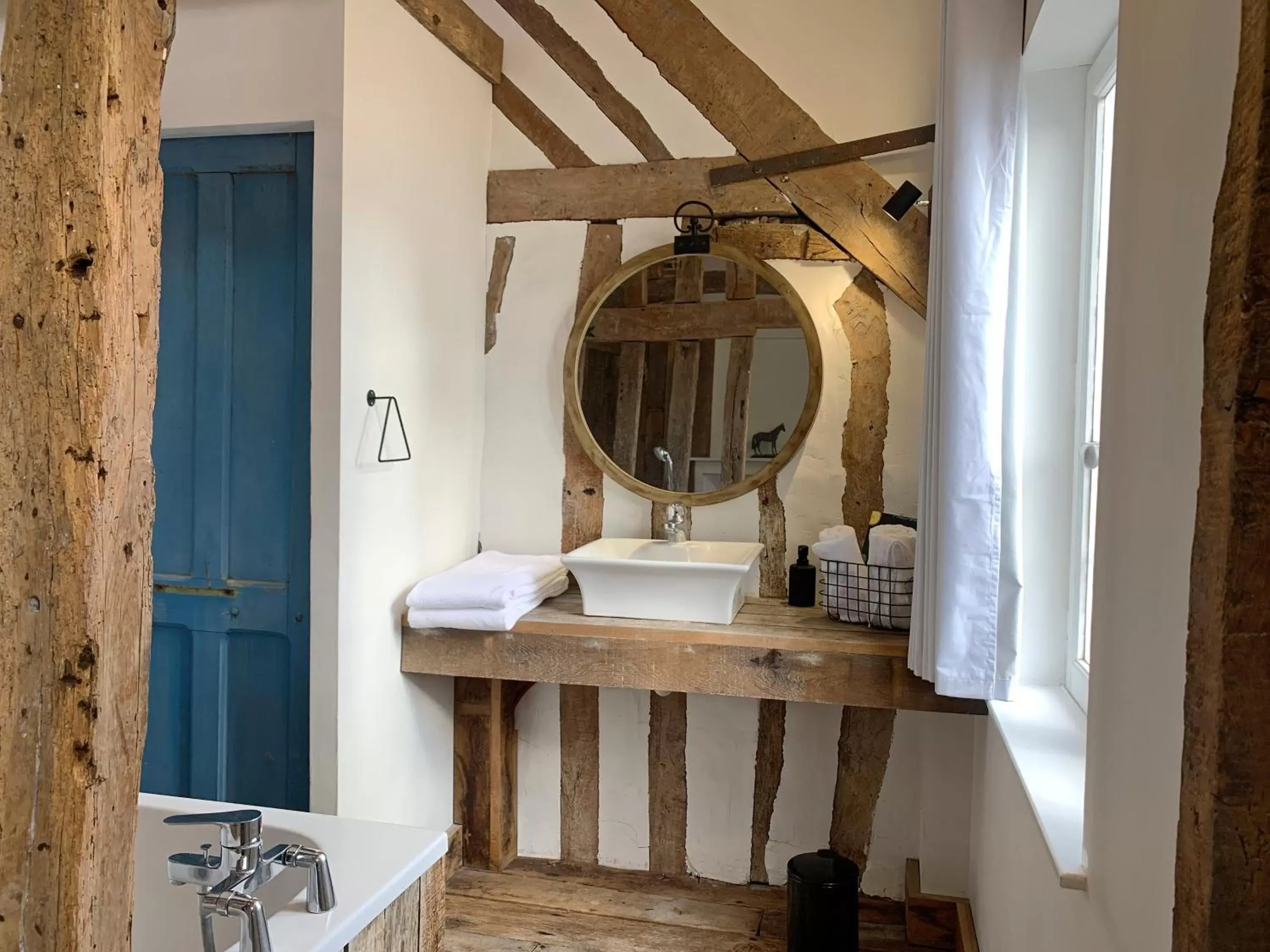 Bathroom in L'Ecole des Demoiselles