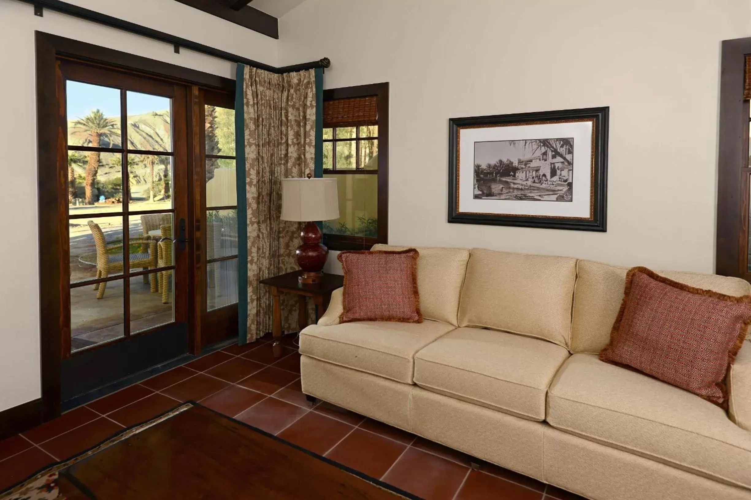 Living room, Seating Area in The Inn at Death Valley