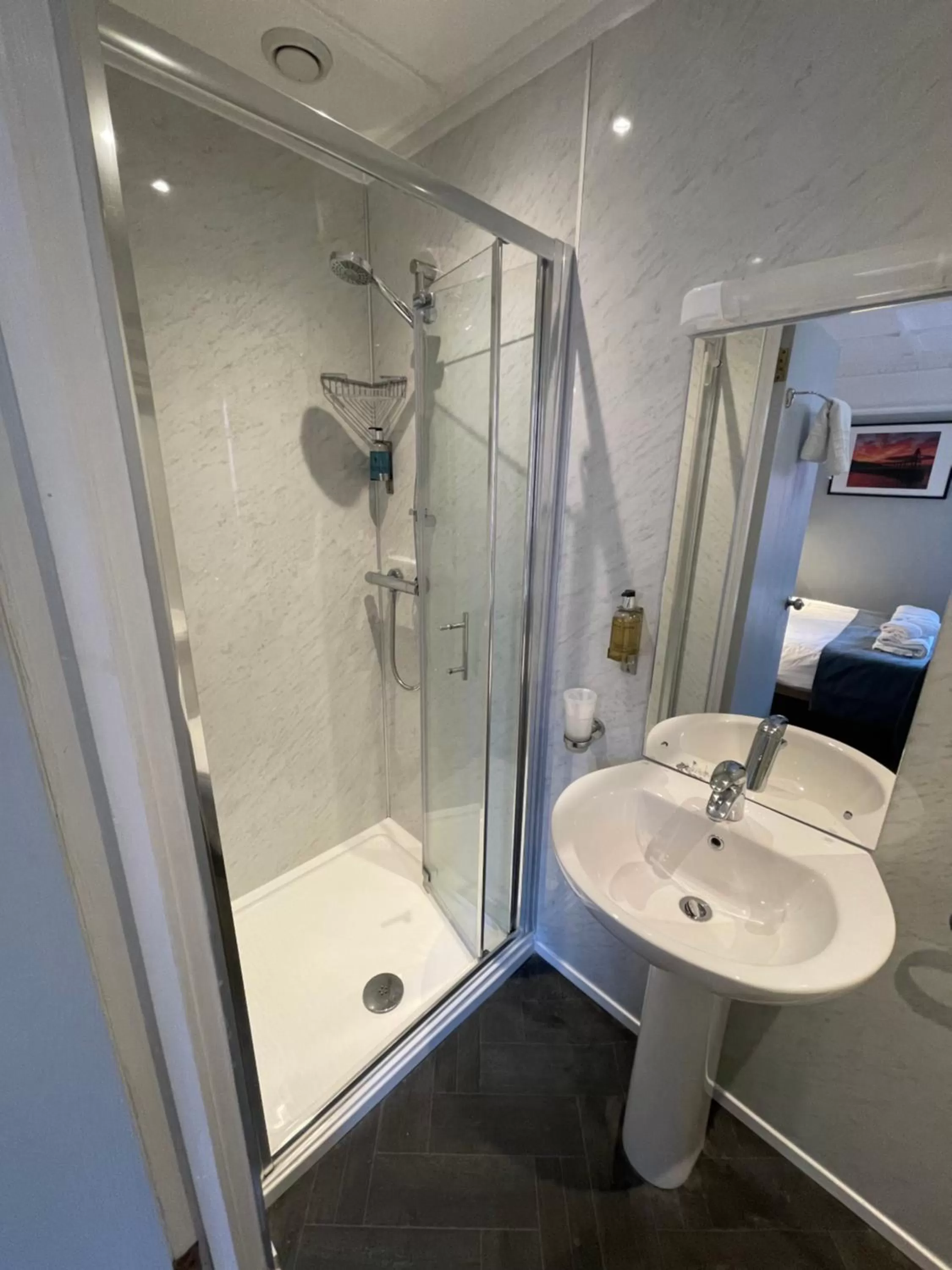 Bathroom in The George Hotel