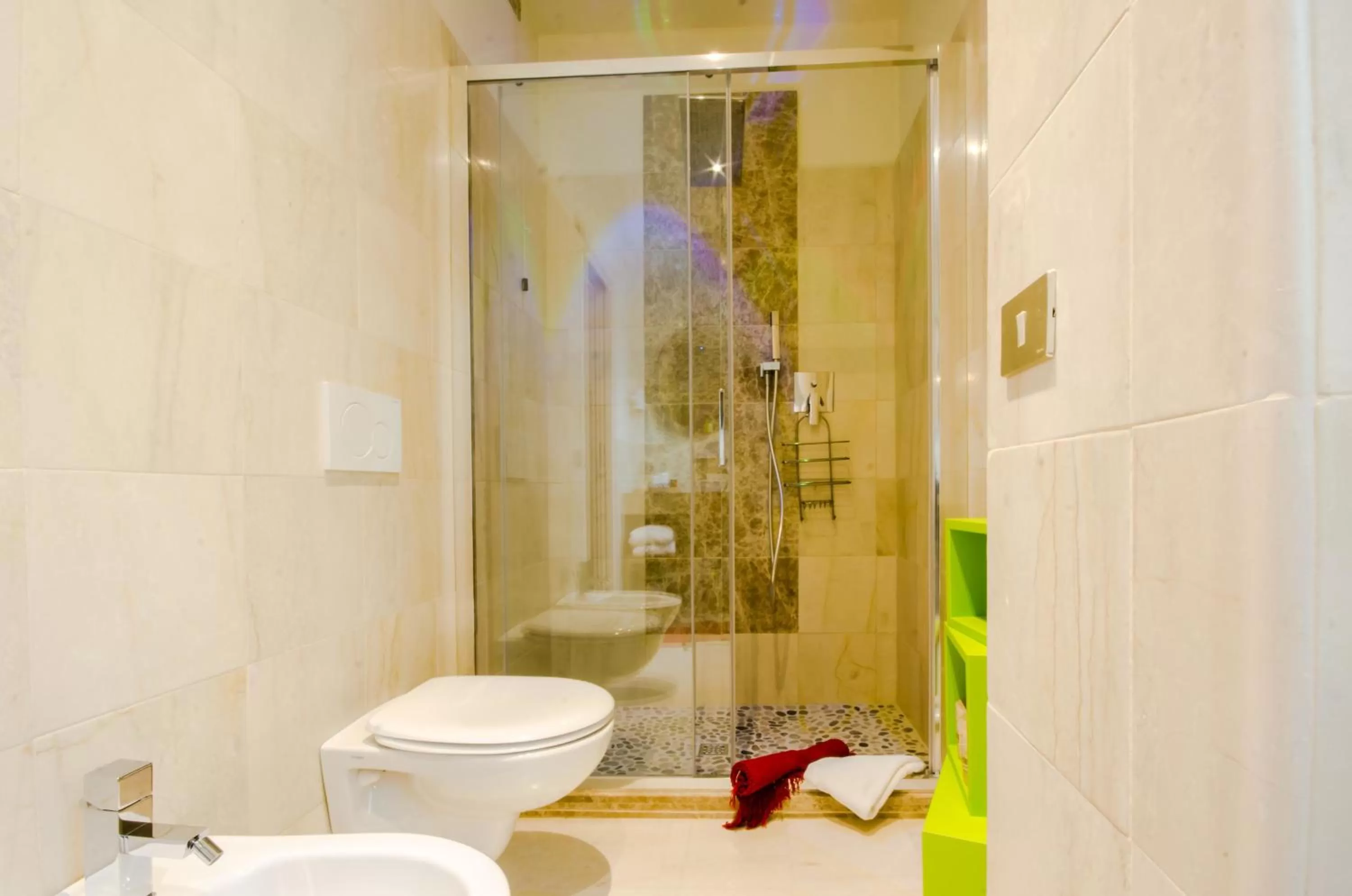 Shower in Albergo Villa Gaia