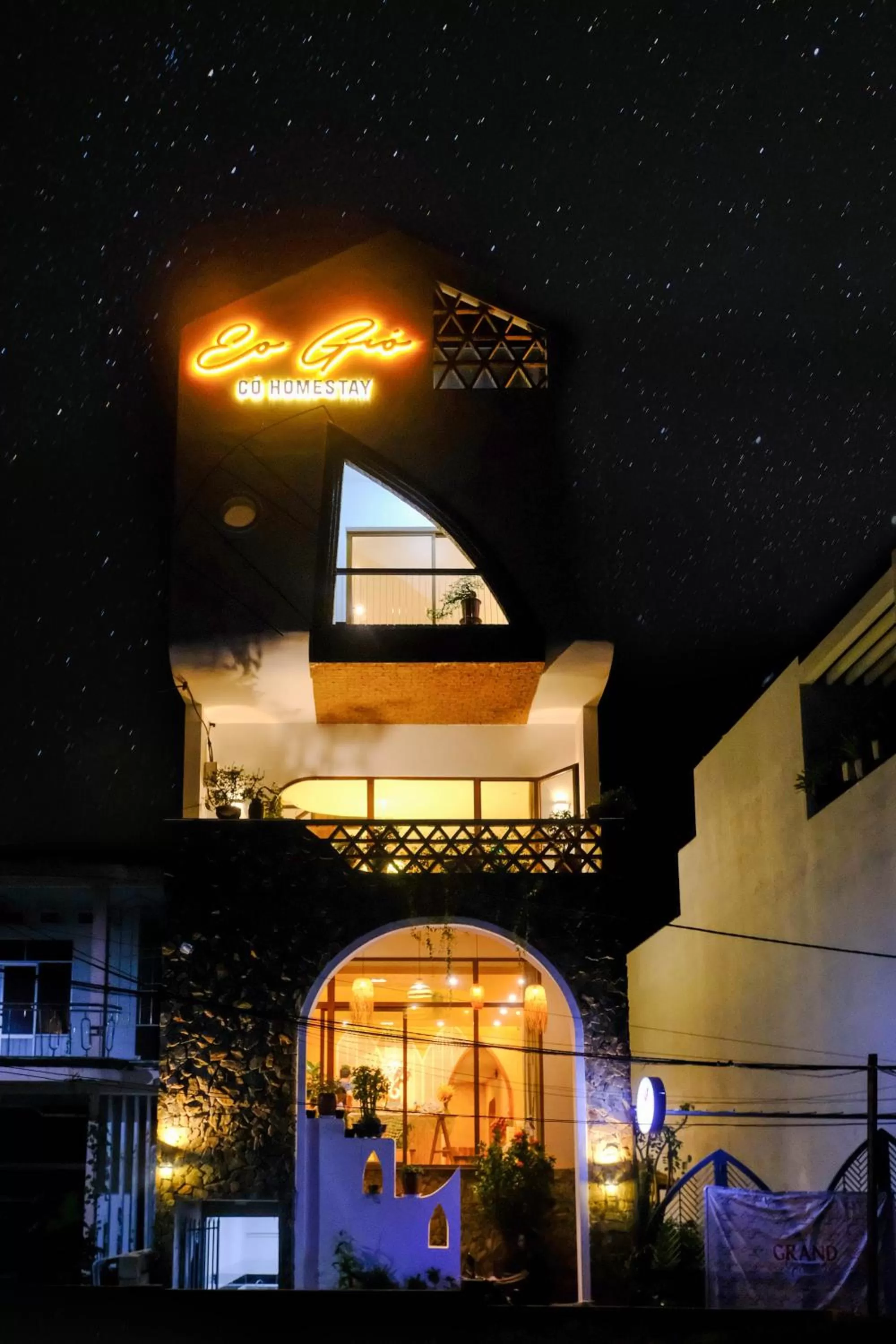 Property Building in Eo Gió Có Homestay