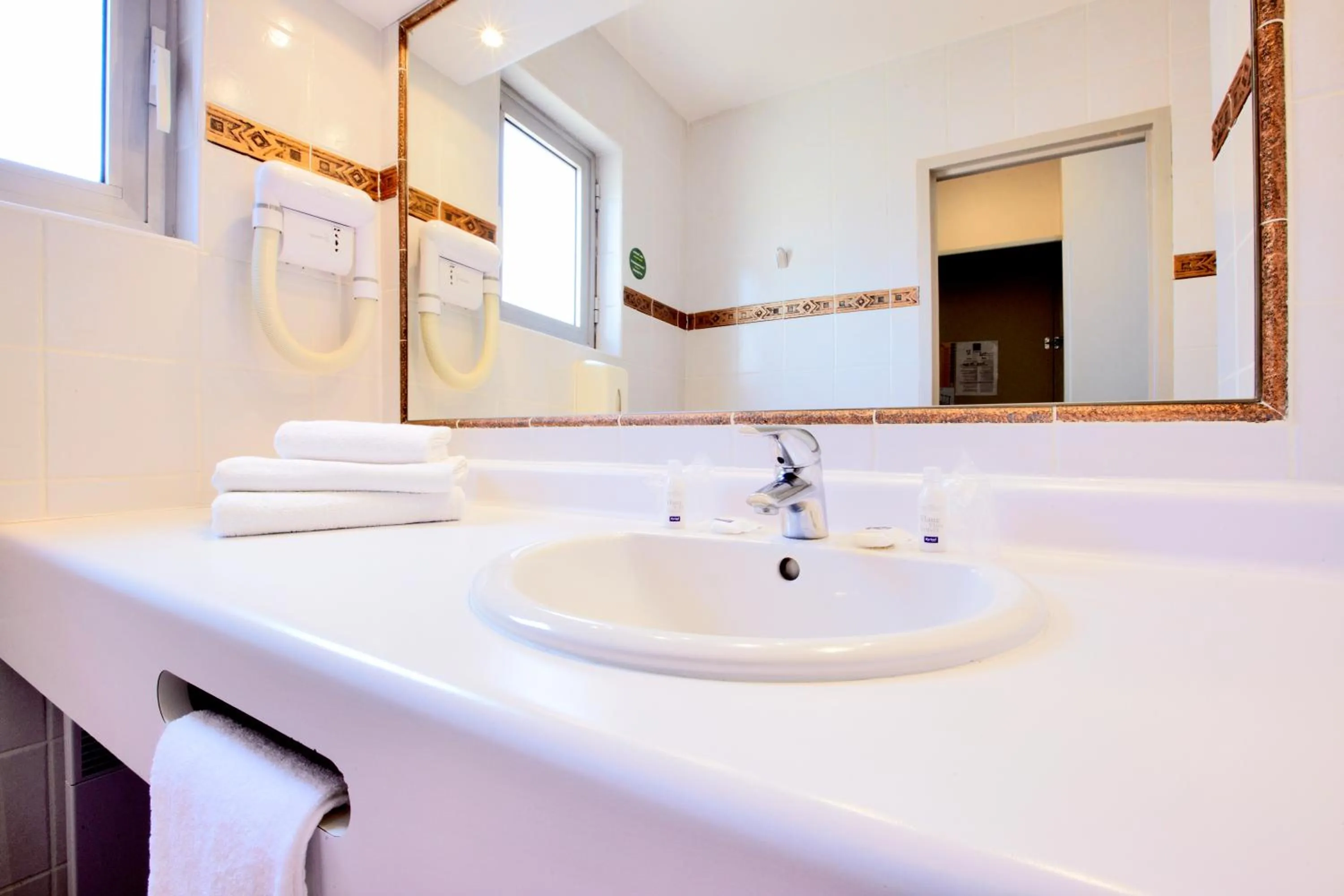 Bathroom in Plazza Hotel