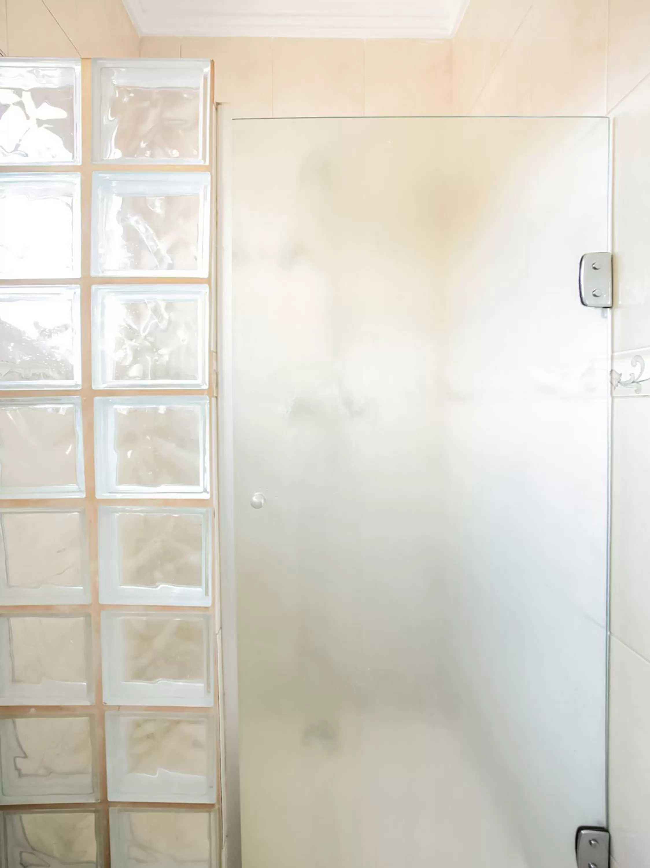 Bathroom in Hotel Anália Franco