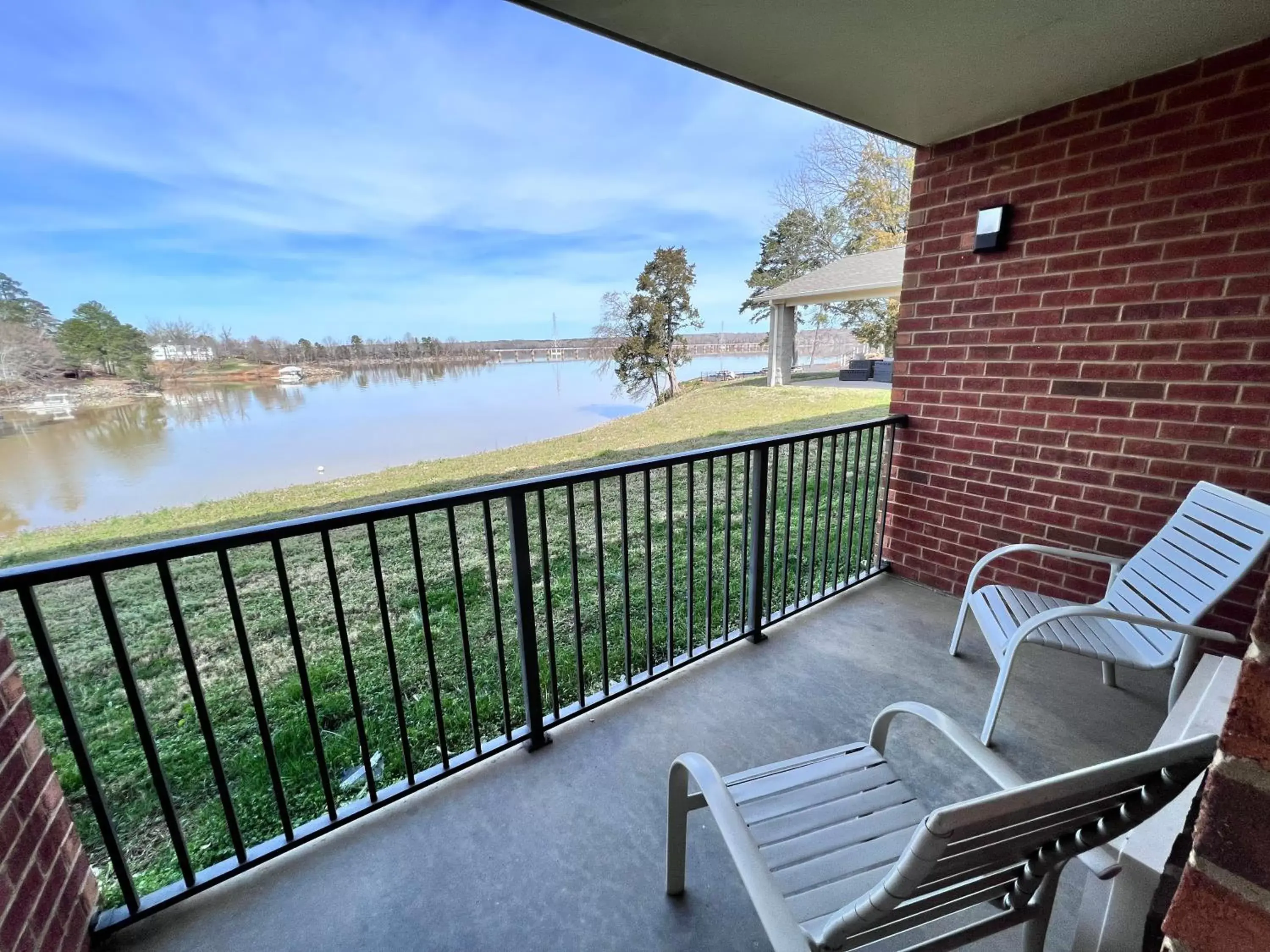 Balcony/Terrace in Clarion Pointe on the Lake Clarksville - South Hill West
