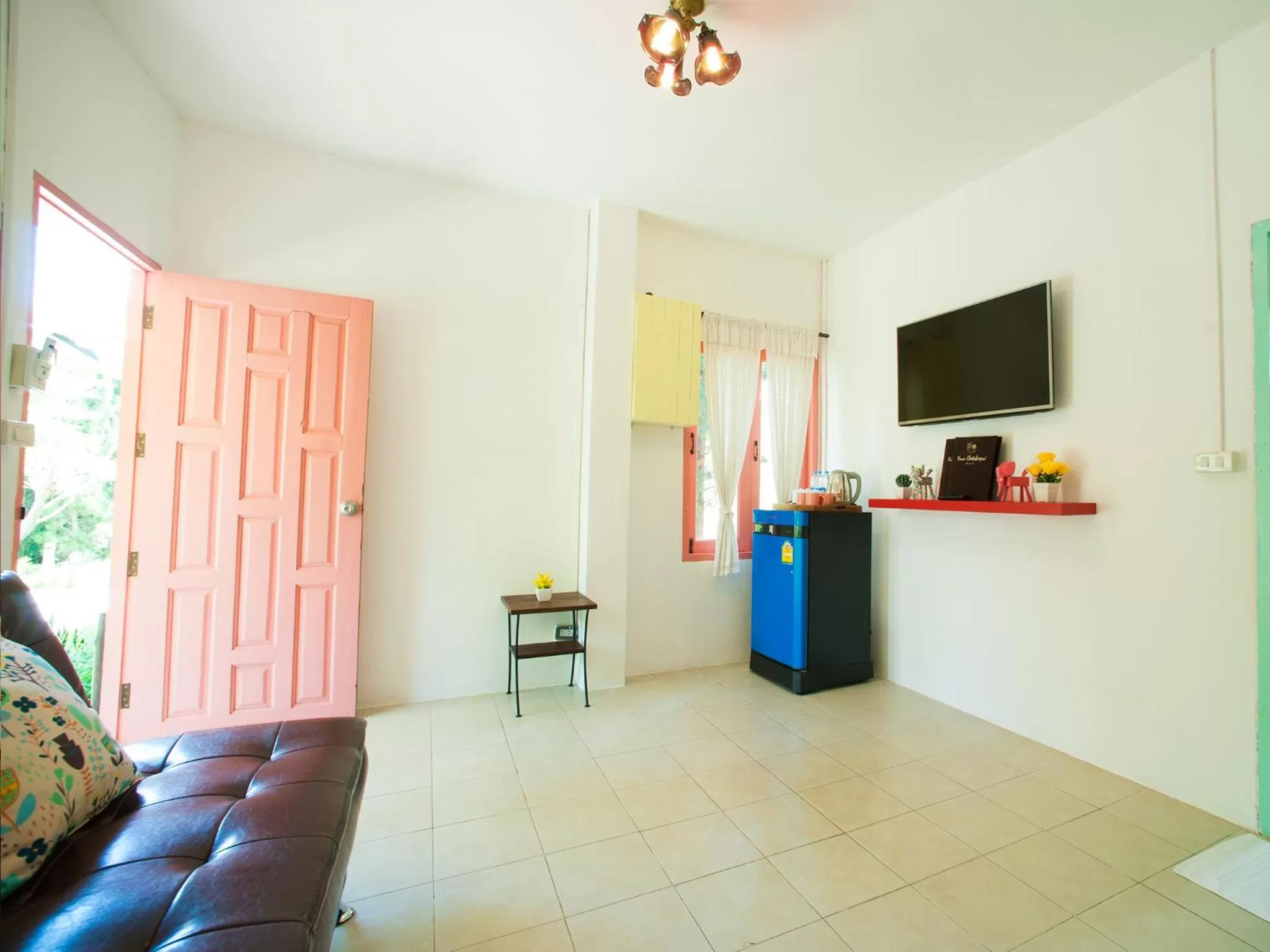 TV and multimedia in Baan Chokdee Pai Resort