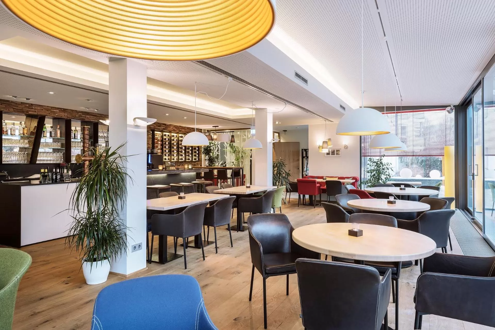 Restaurant/places to eat in HGS³