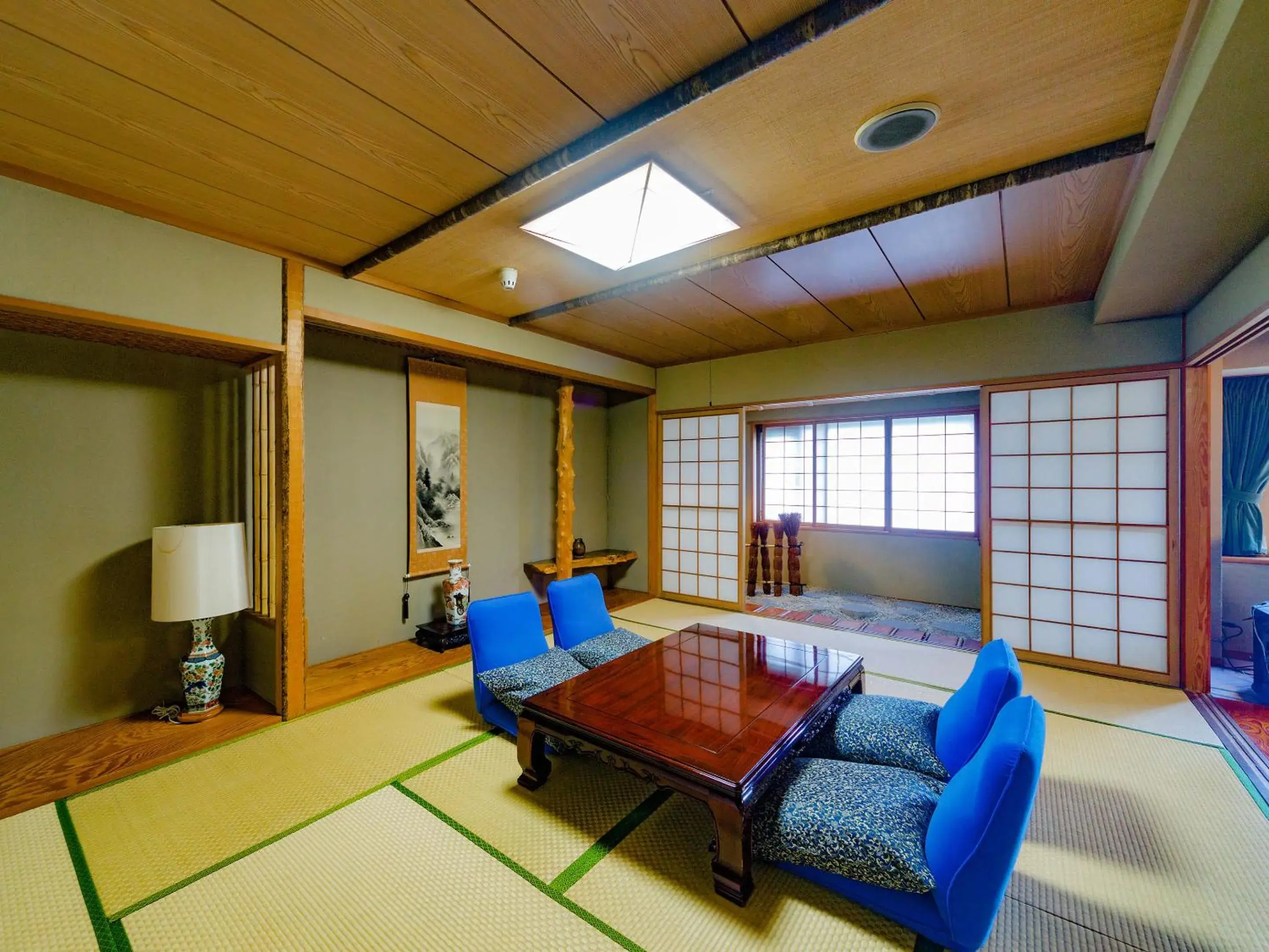 Living room, Bed in Jozankei View Hotel